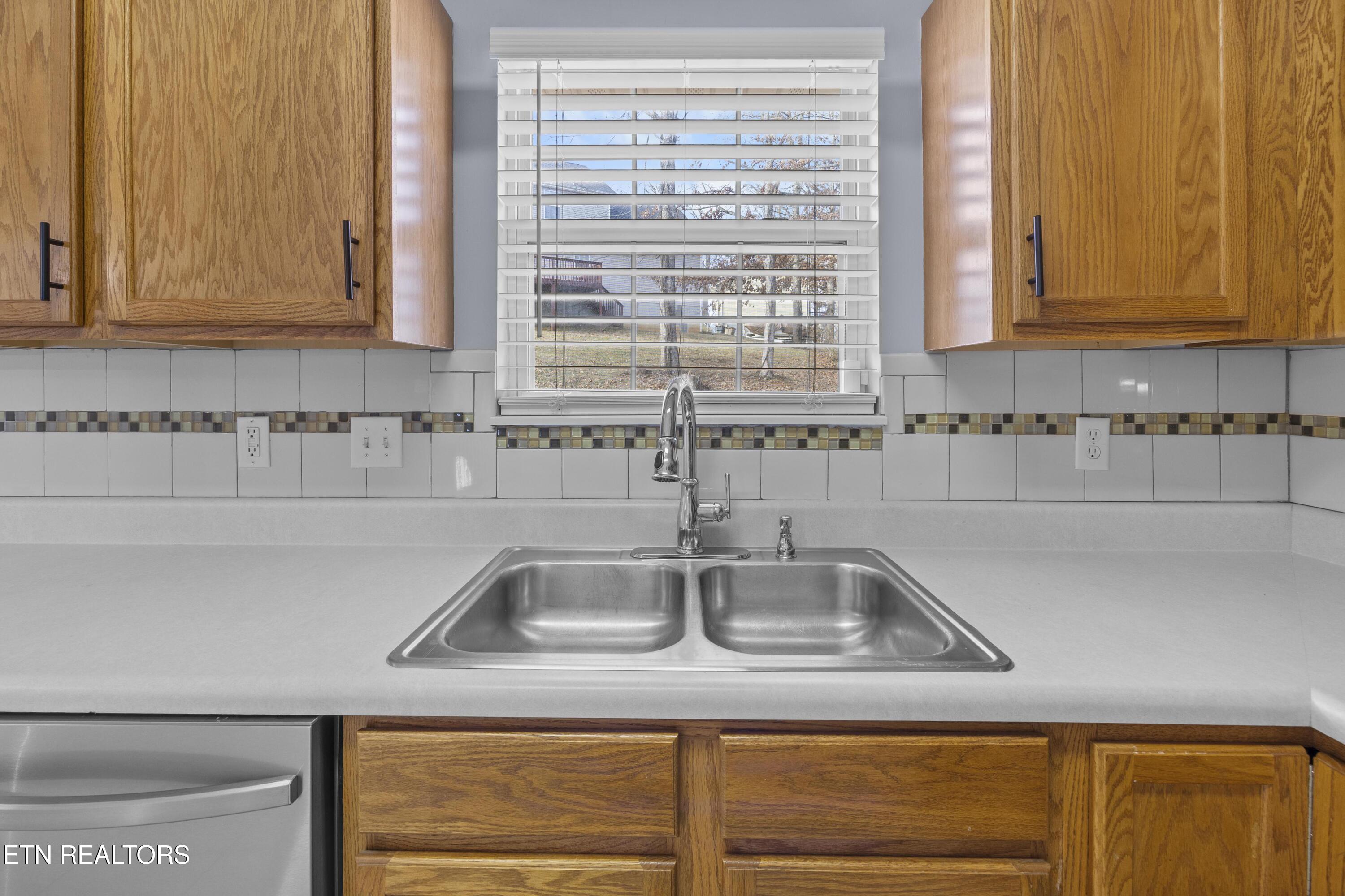 5981 Katrina Lane Knoxville TN 37912