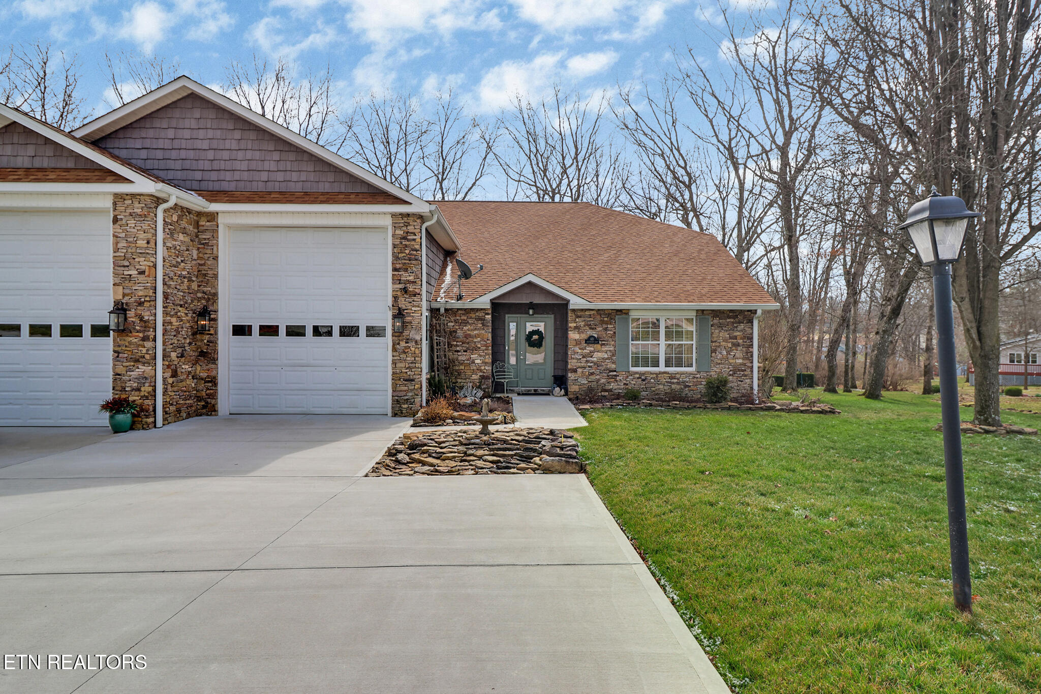 60 Hawthorn Loop Crossville TN 38555