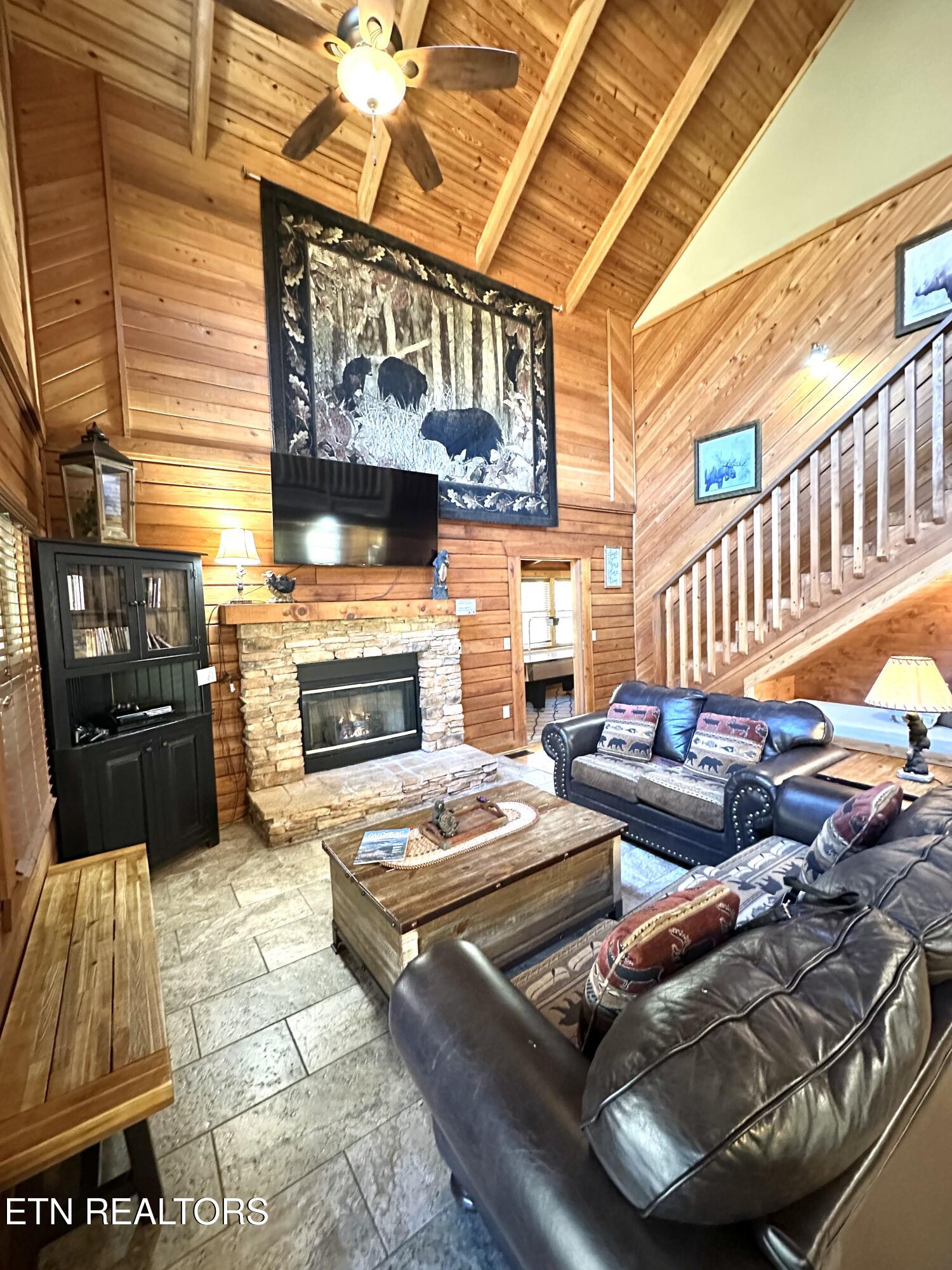 210 S Smoky Mountain Way Sevierville TN 37876