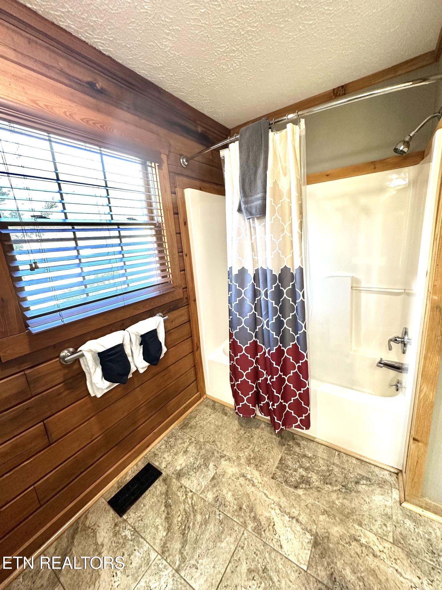 210 S Smoky Mountain Way Sevierville TN 37876