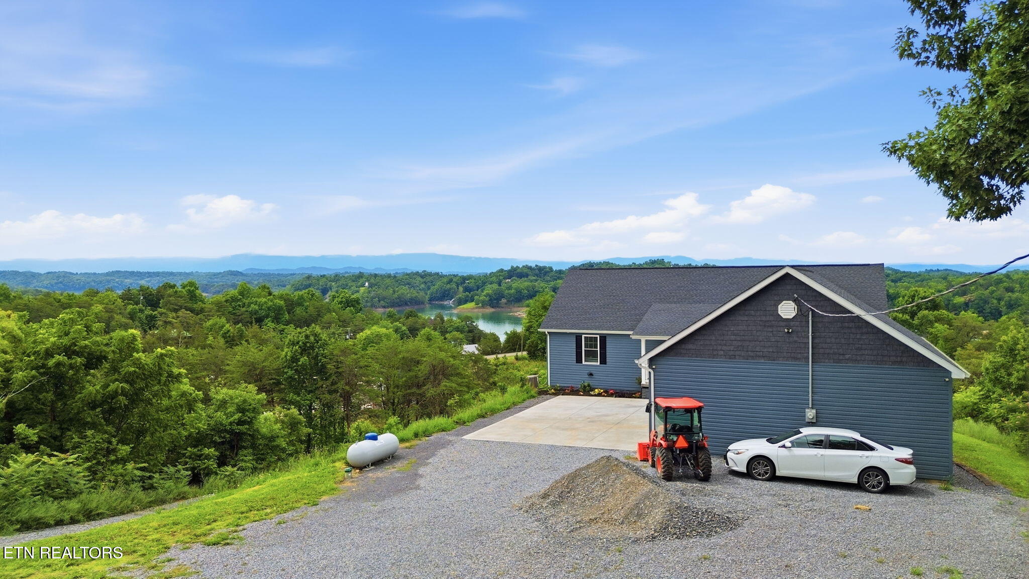 2055 Scott Street Sevierville TN 37876