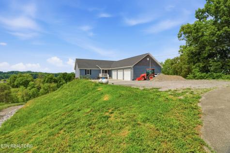 2055 Scott Street Sevierville TN 37876