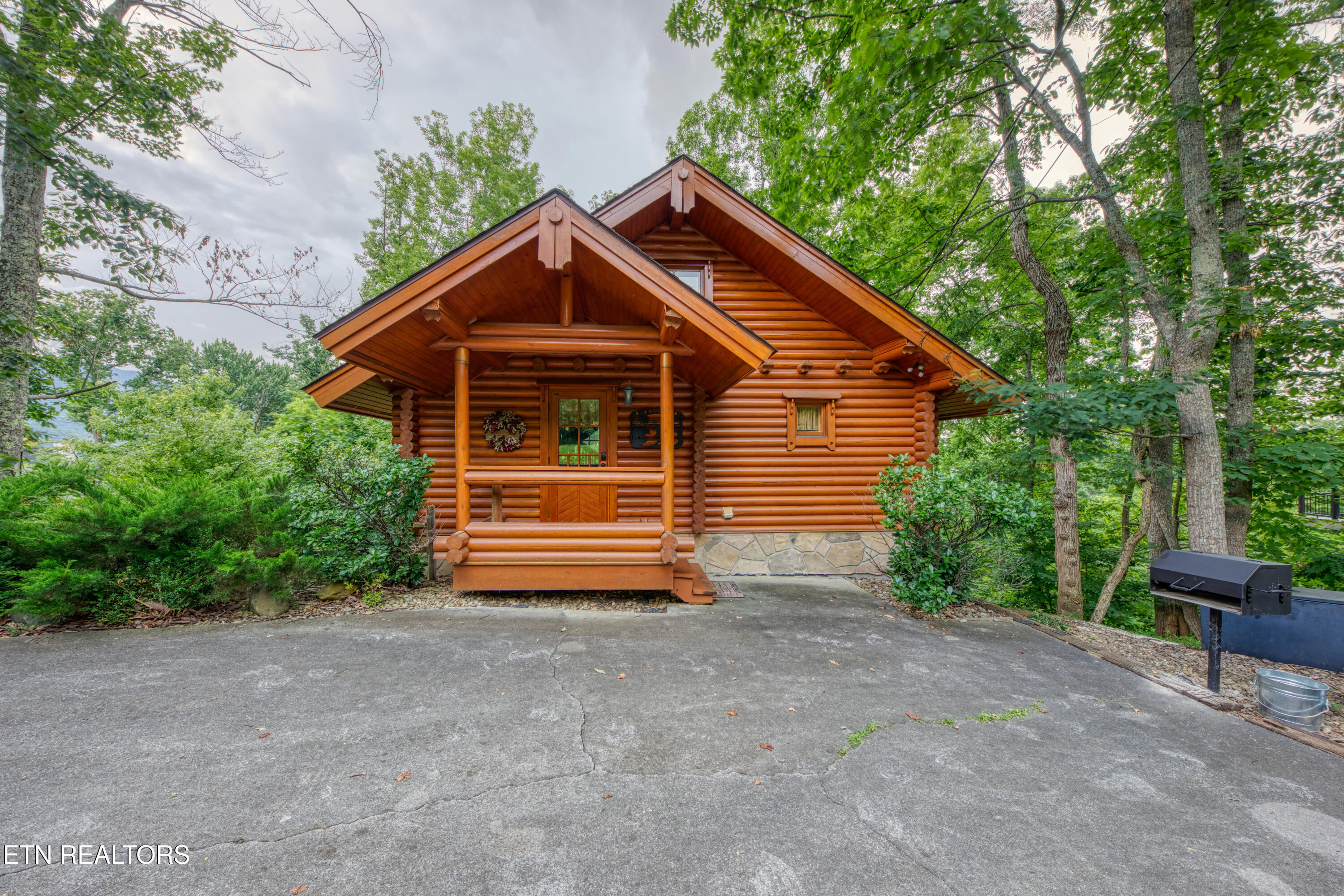 917 Pine Cone Way Gatlinburg TN 37738