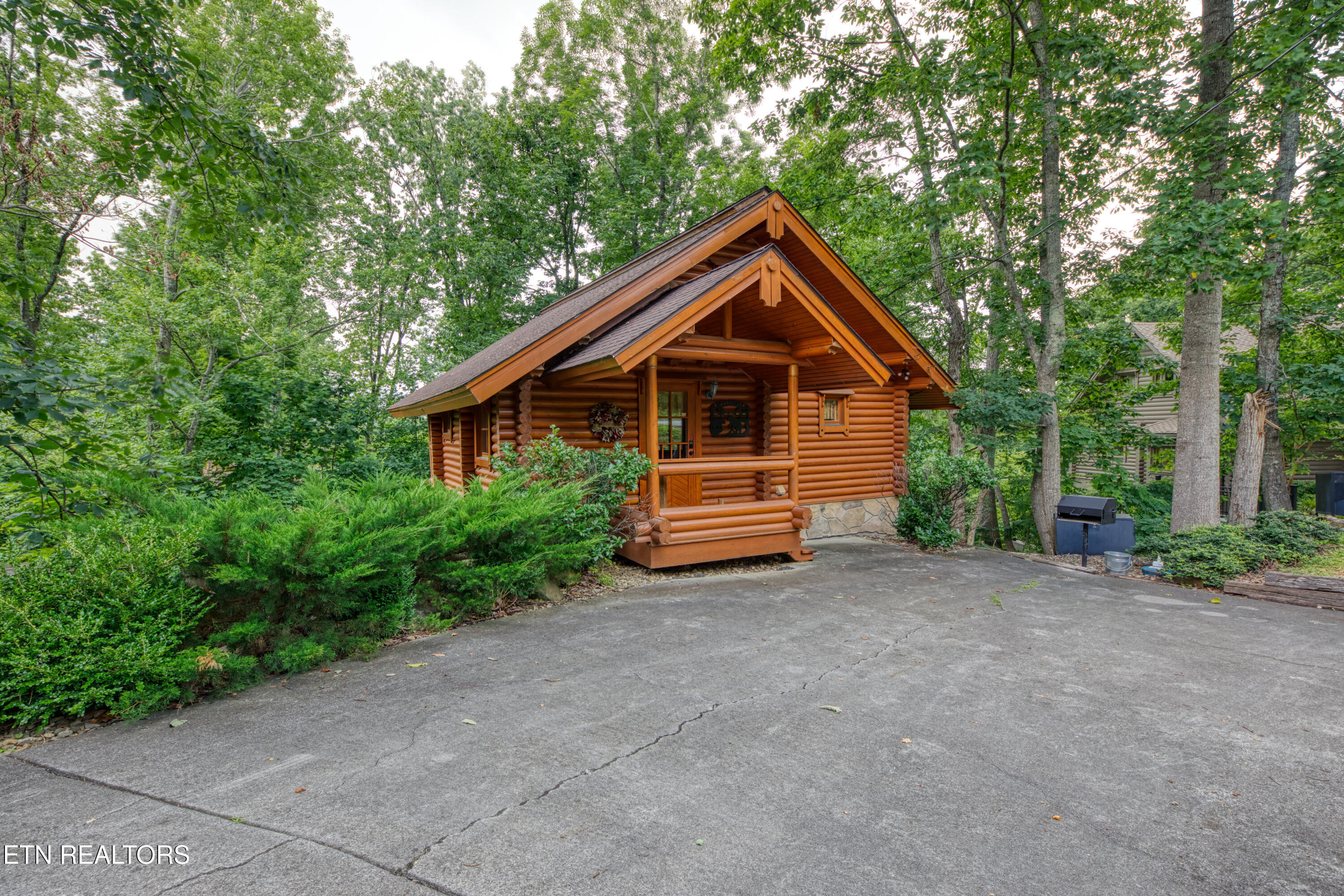 917 Pine Cone Way Gatlinburg TN 37738