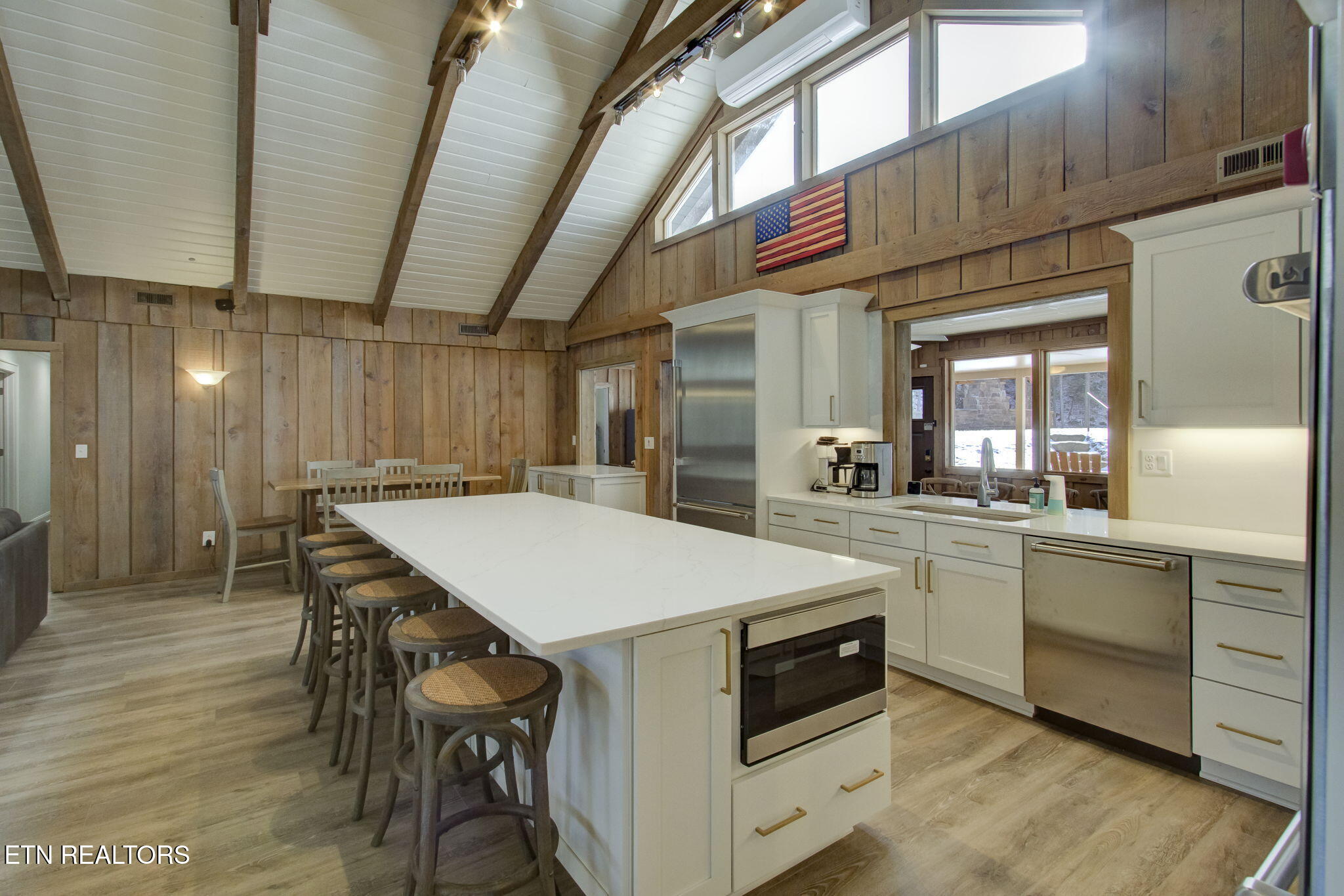 2000 E Millers Cove Road Walland TN 37886