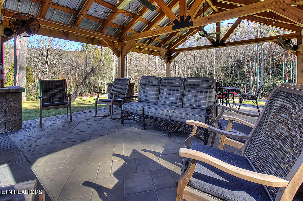 2000 E Millers Cove Road Walland TN 37886