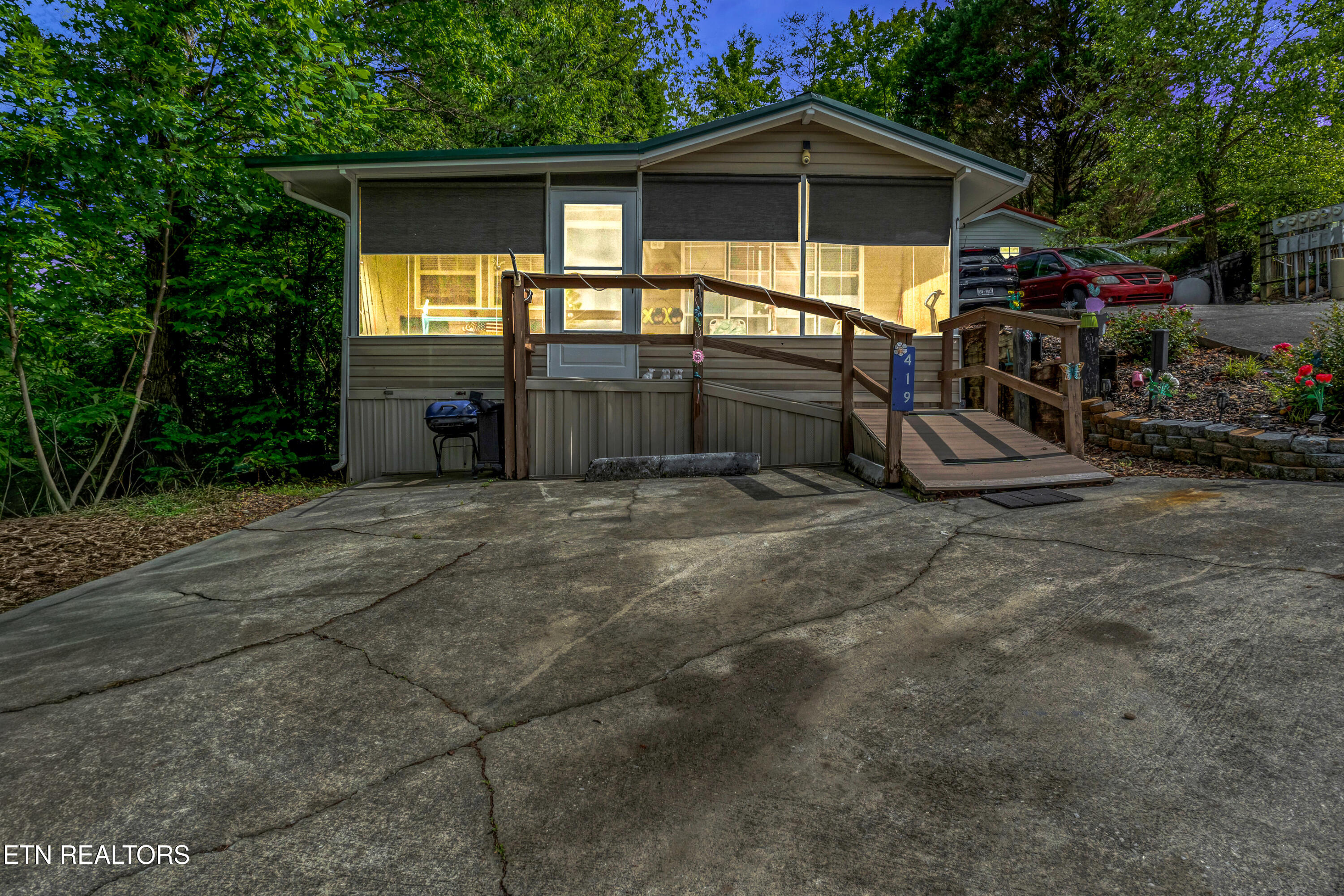 419 Mountain Thrush Drive Townsend TN 37882