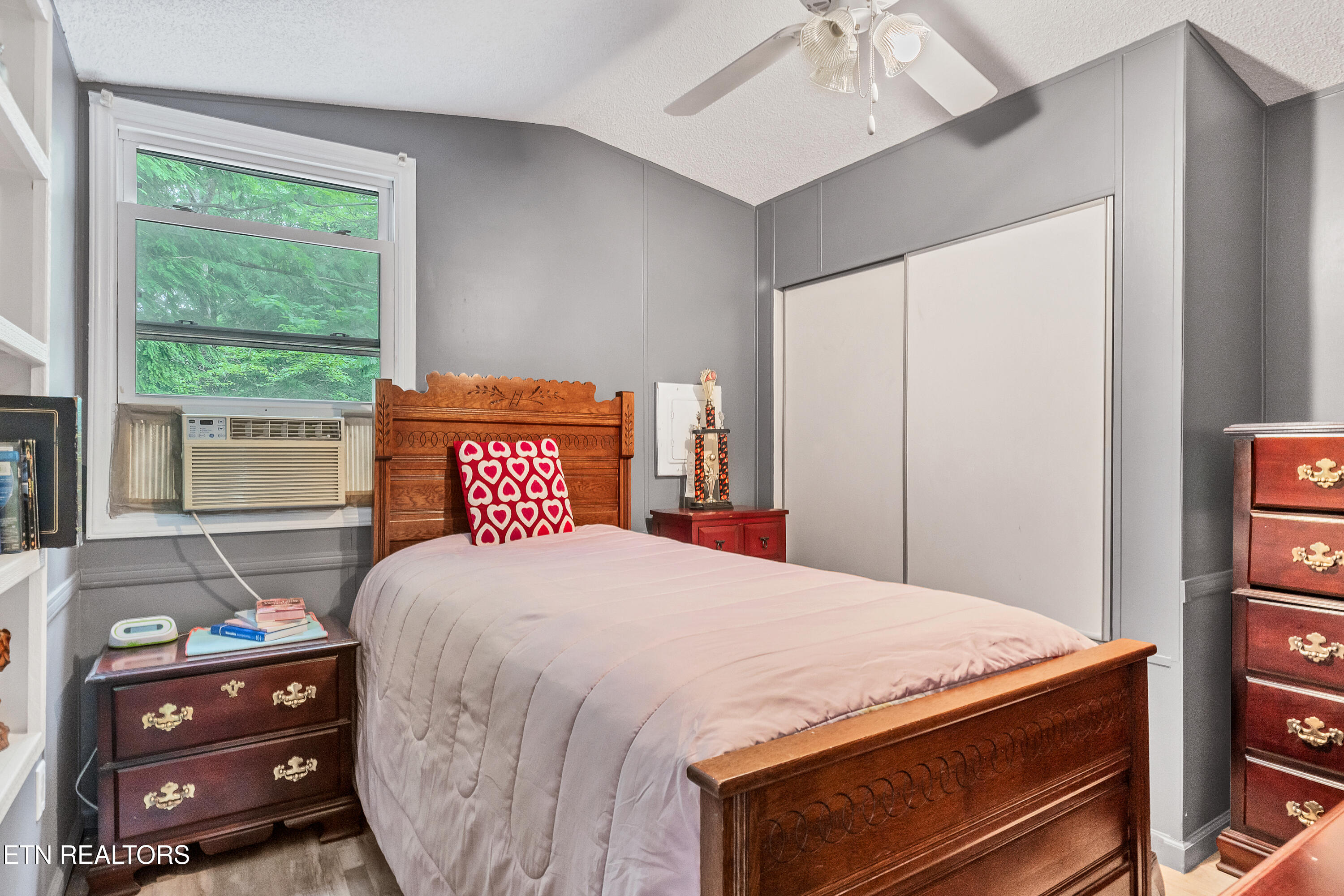 419 Mountain Thrush Drive Townsend TN 37882