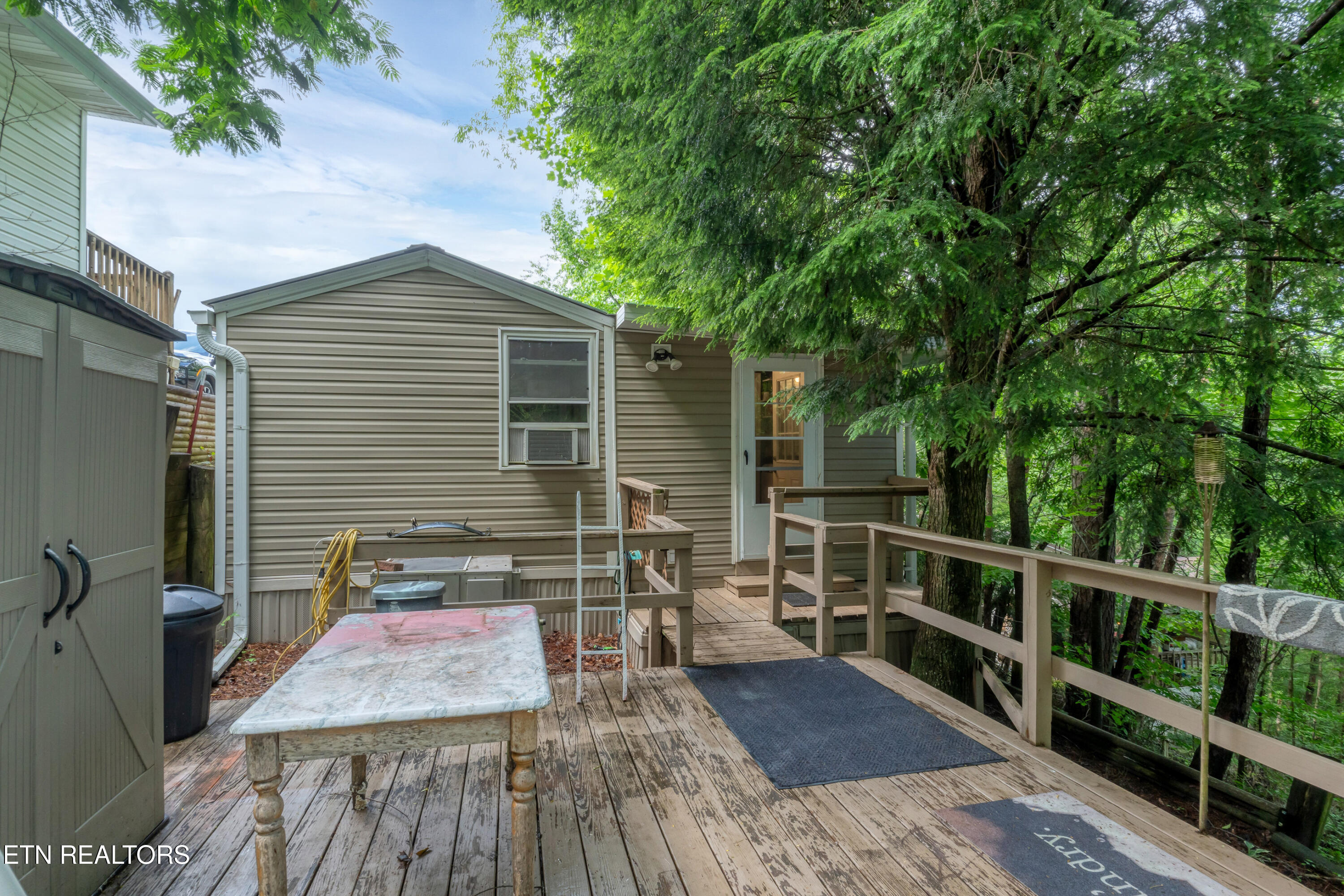 419 Mountain Thrush Drive Townsend TN 37882