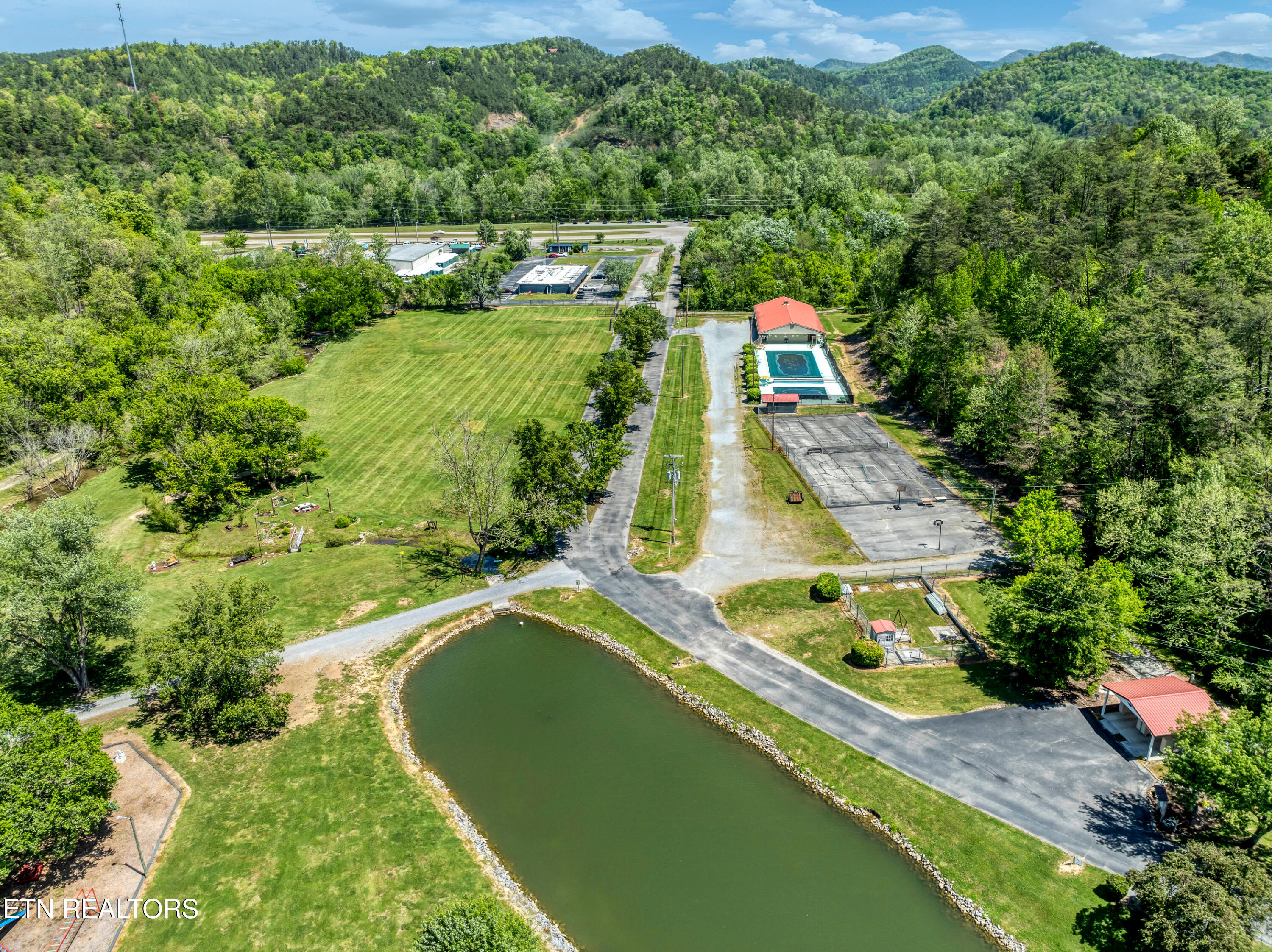 419 Mountain Thrush Drive Townsend TN 37882