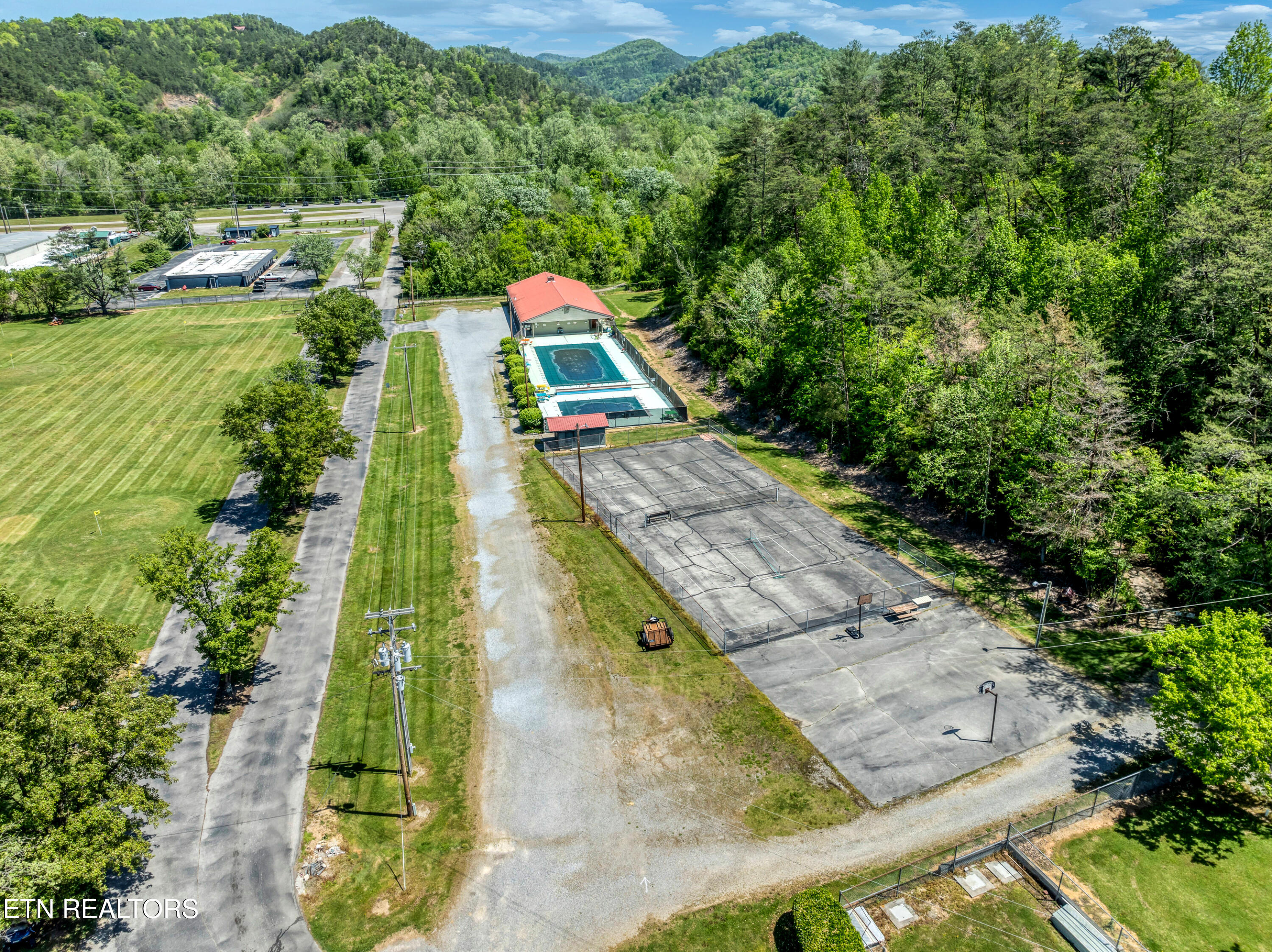 419 Mountain Thrush Drive Townsend TN 37882
