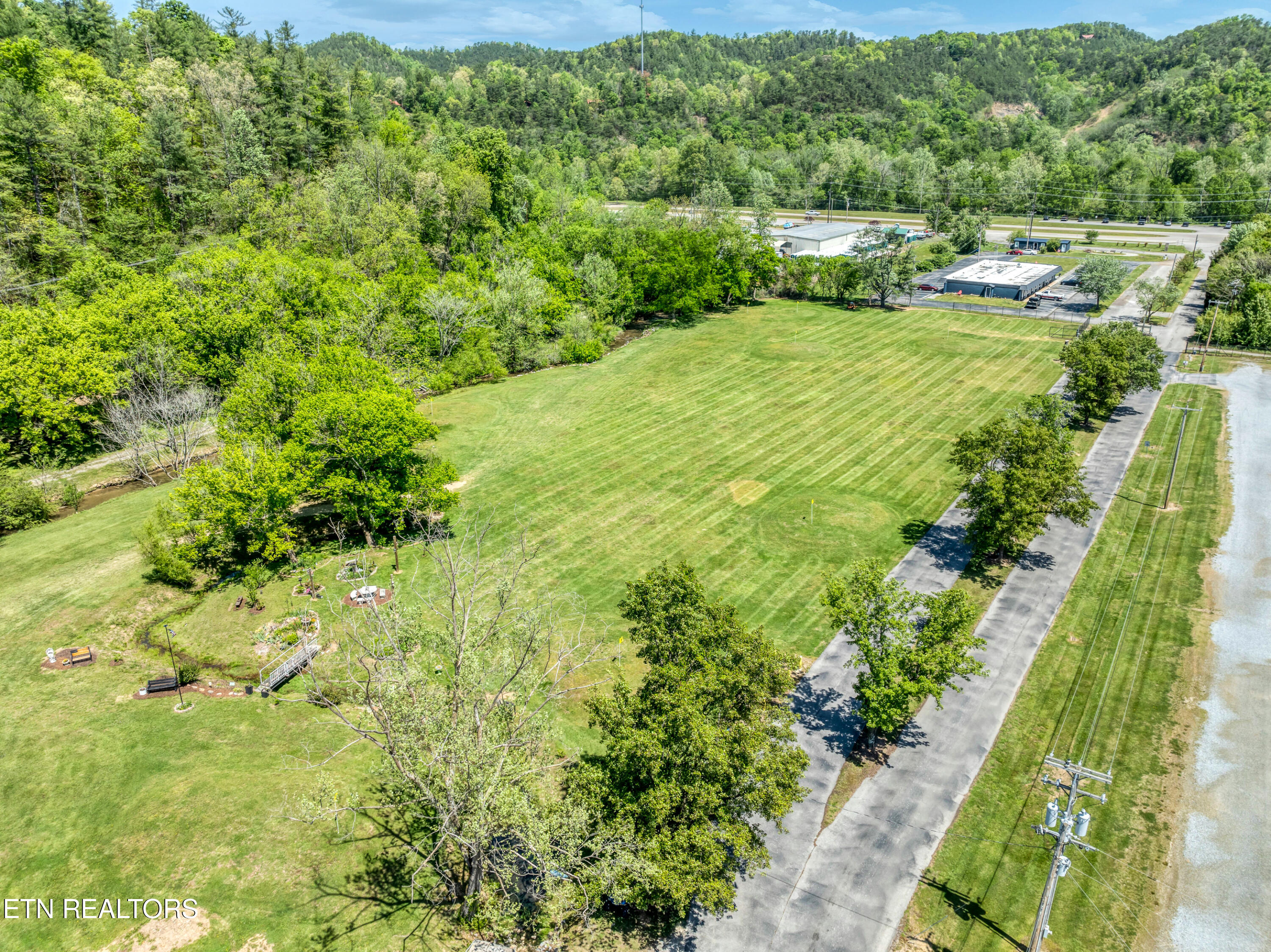 419 Mountain Thrush Drive Townsend TN 37882