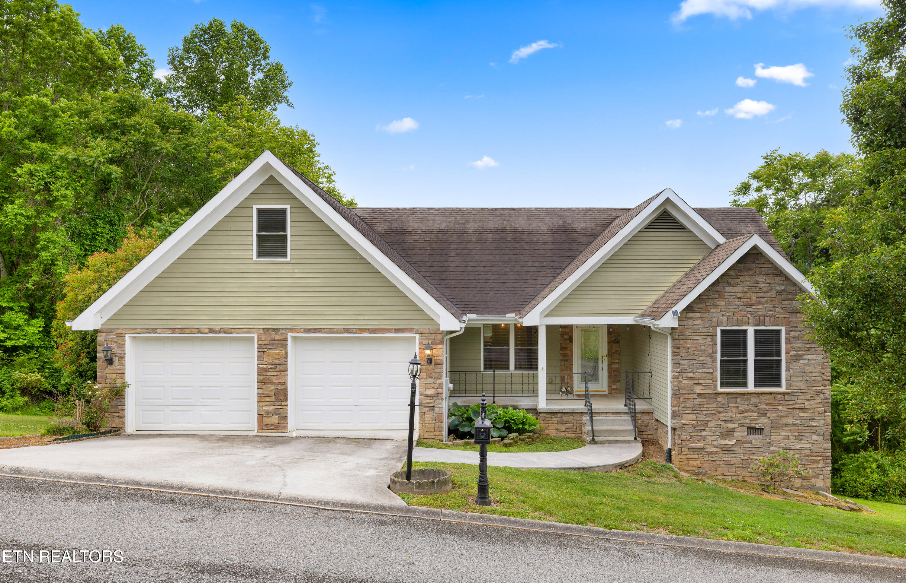 212 Poppy Hill Lane Lafollette TN 37766