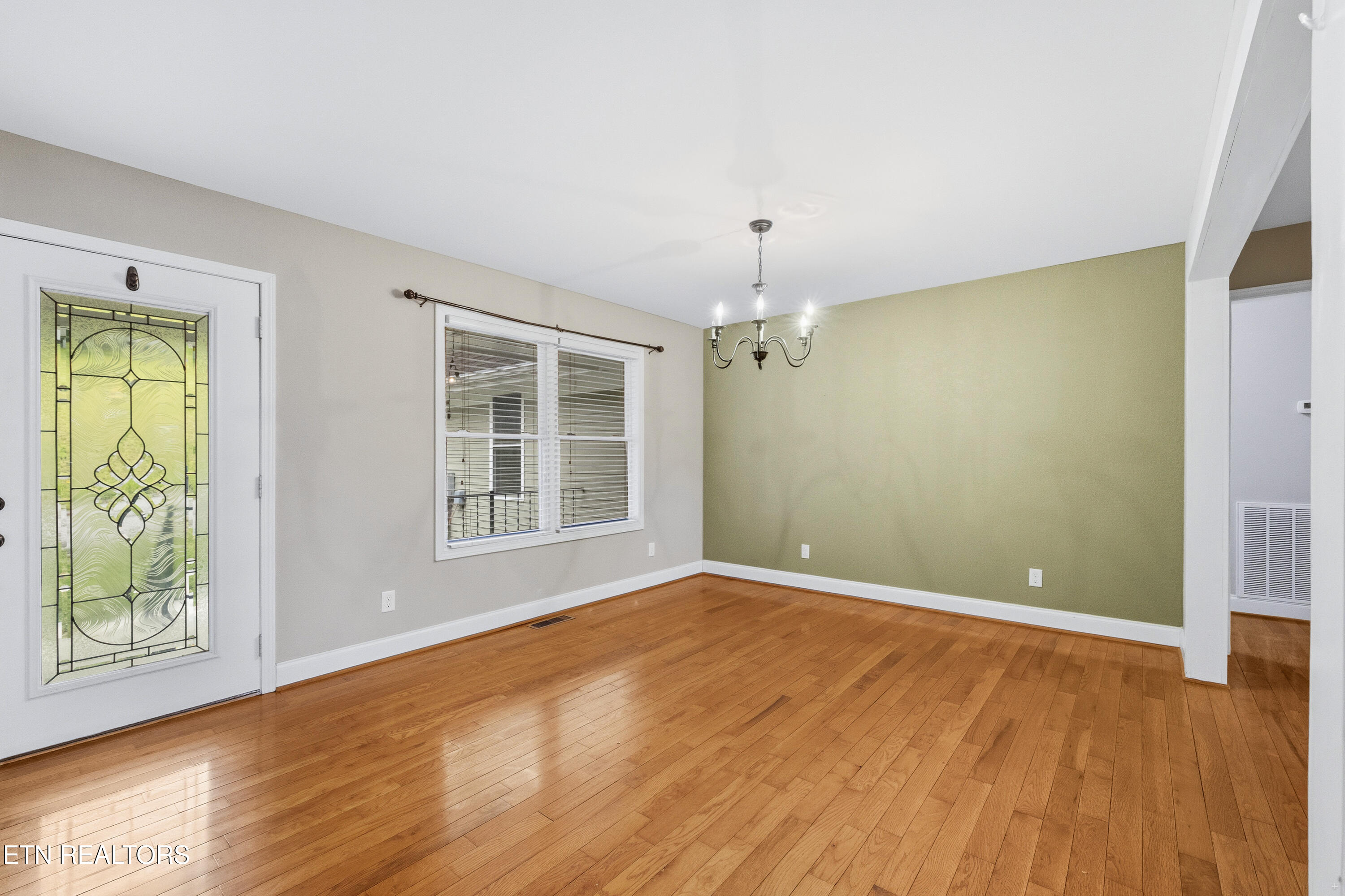 212 Poppy Hill Lane Lafollette TN 37766