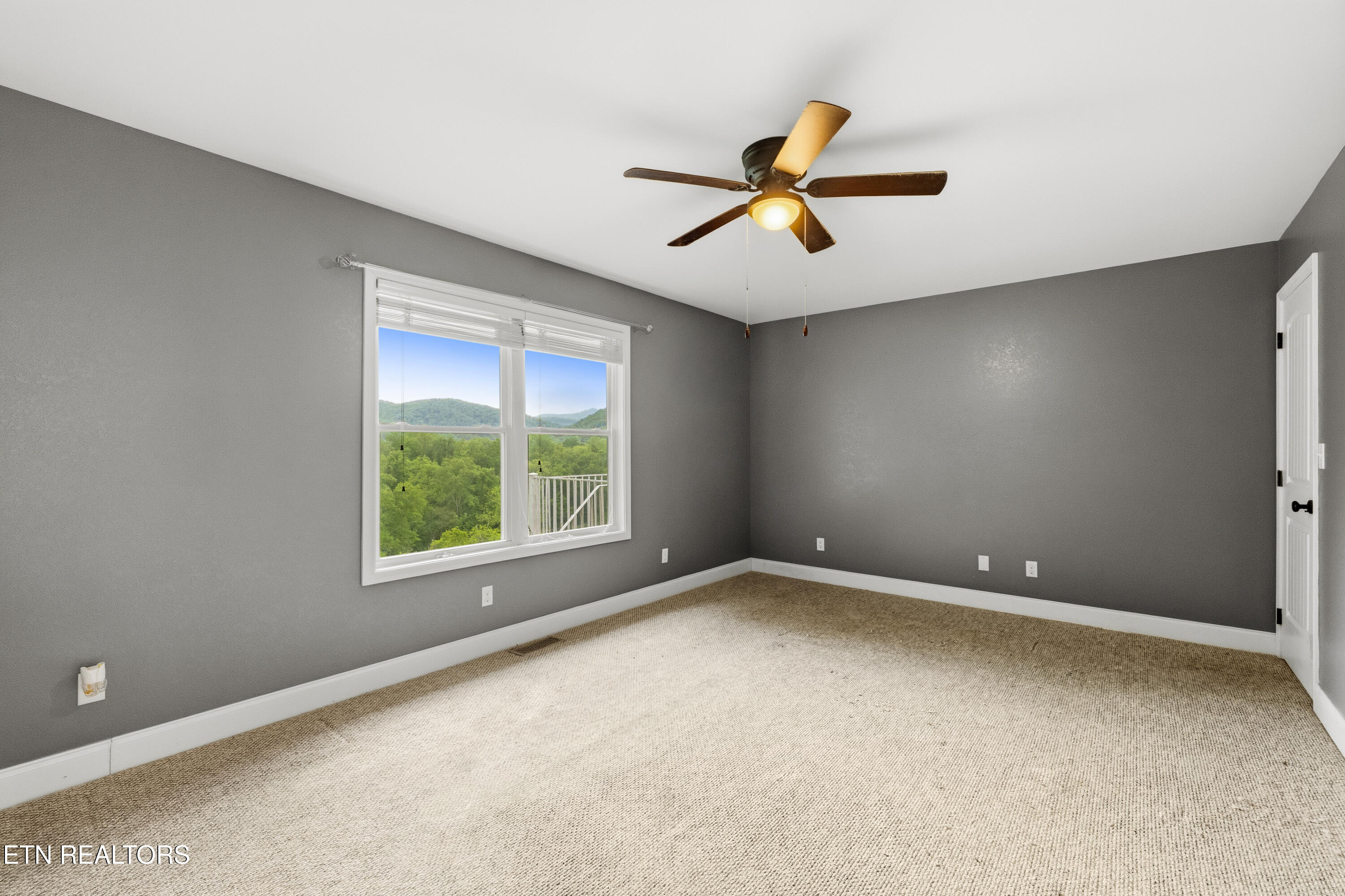 212 Poppy Hill Lane Lafollette TN 37766
