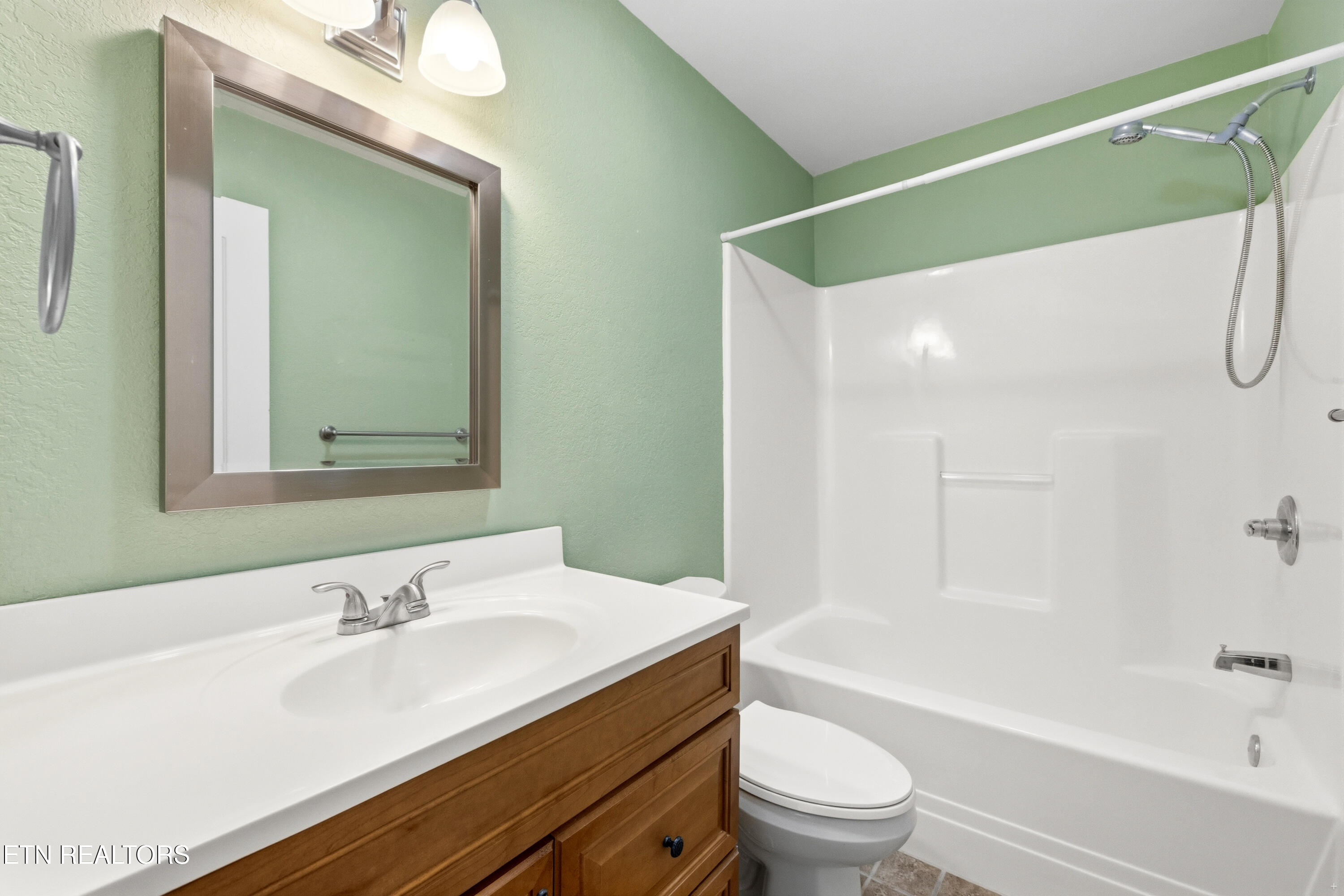 212 Poppy Hill Lane Lafollette TN 37766