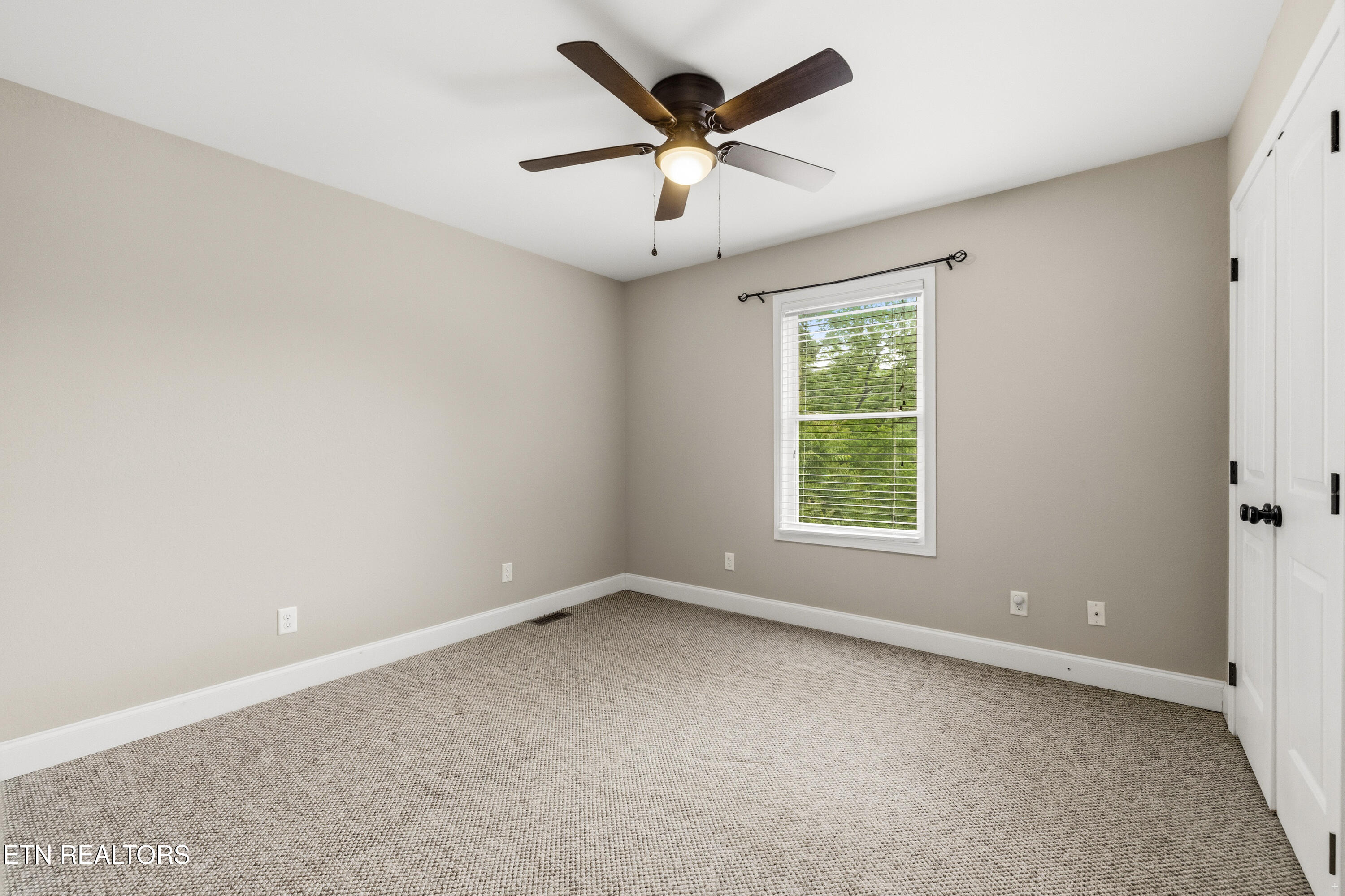 212 Poppy Hill Lane Lafollette TN 37766