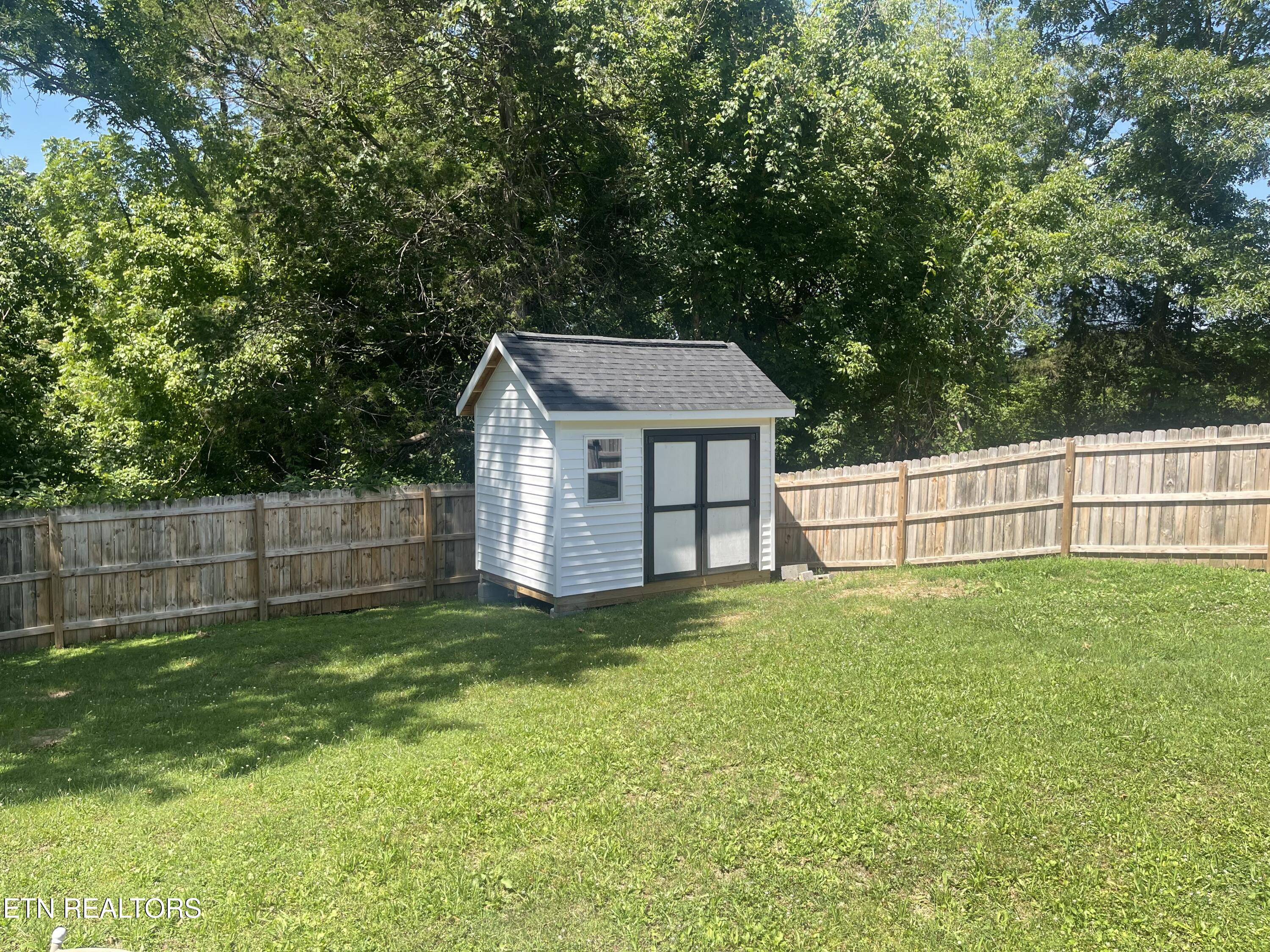 402 Old Highway 33 New Tazewell TN 37825