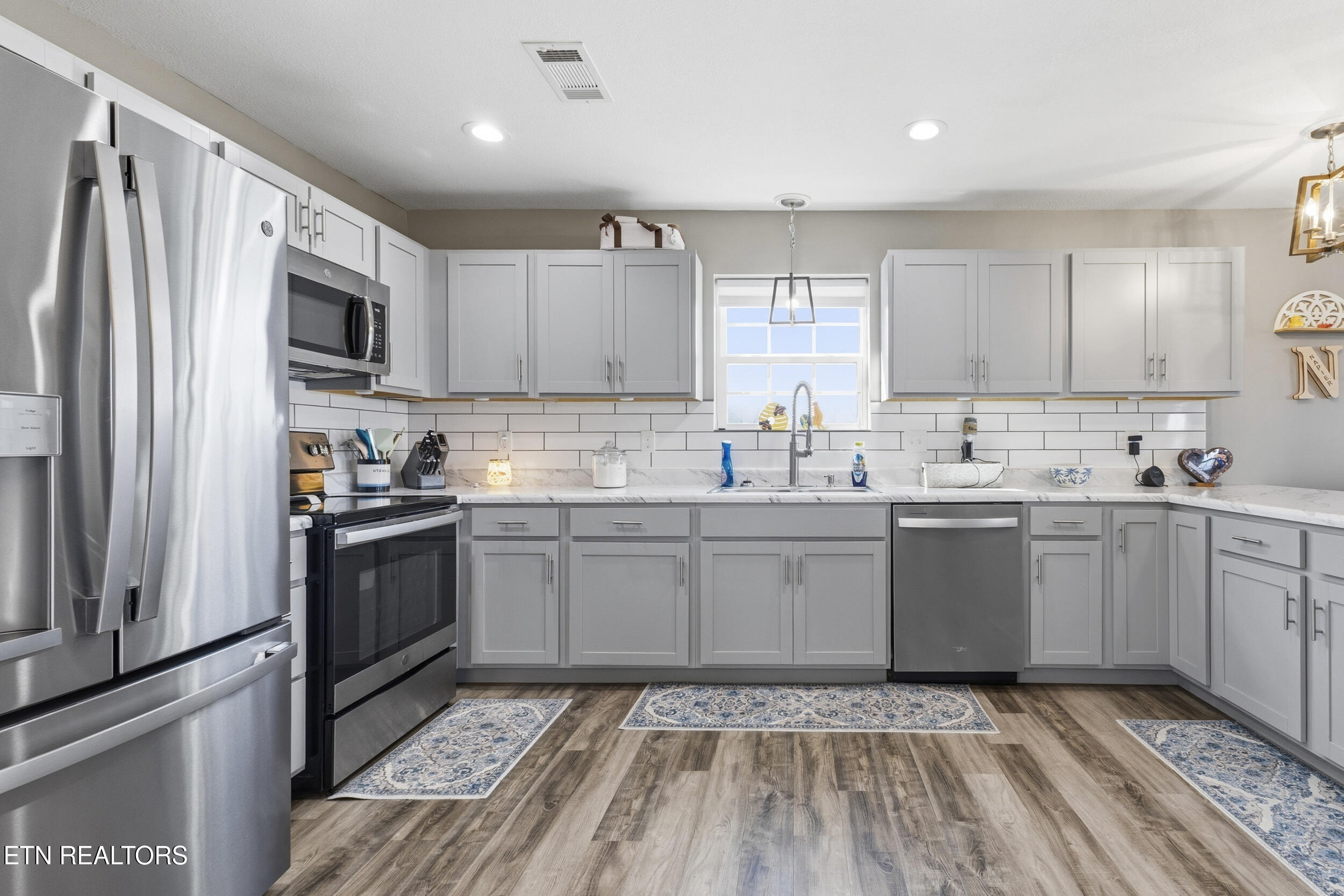 2731 Lucille Avenue Kodak TN 37764