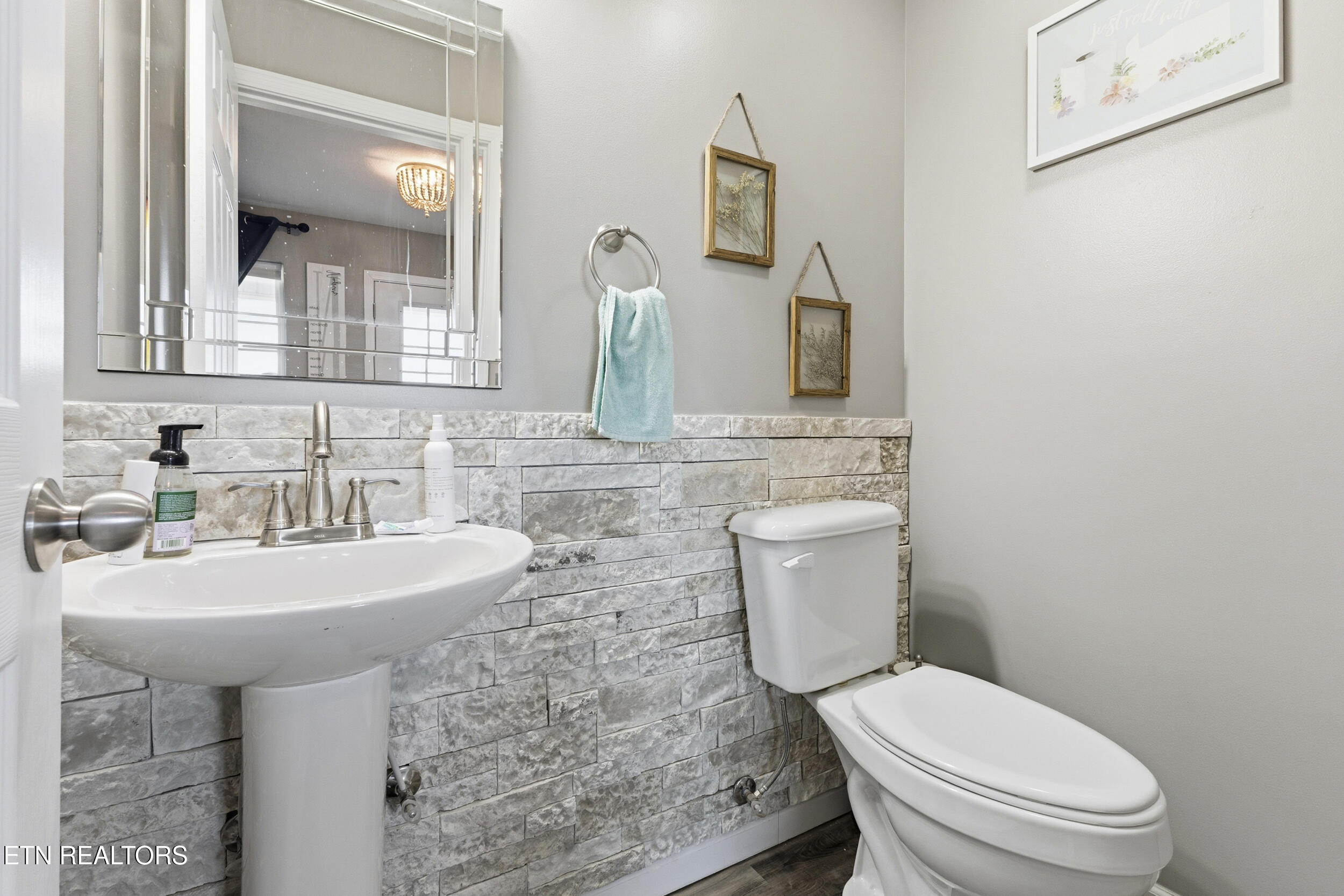 2731 Lucille Avenue Kodak TN 37764