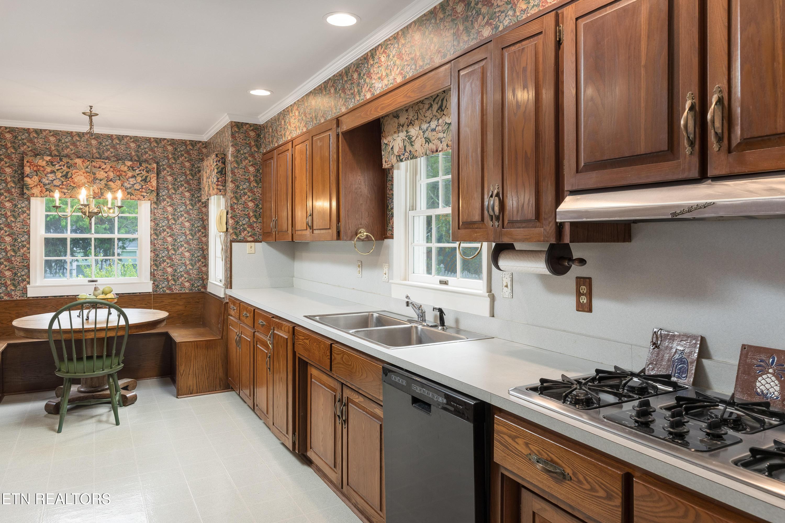 2502 NE Pine Drive Cleveland TN 37312