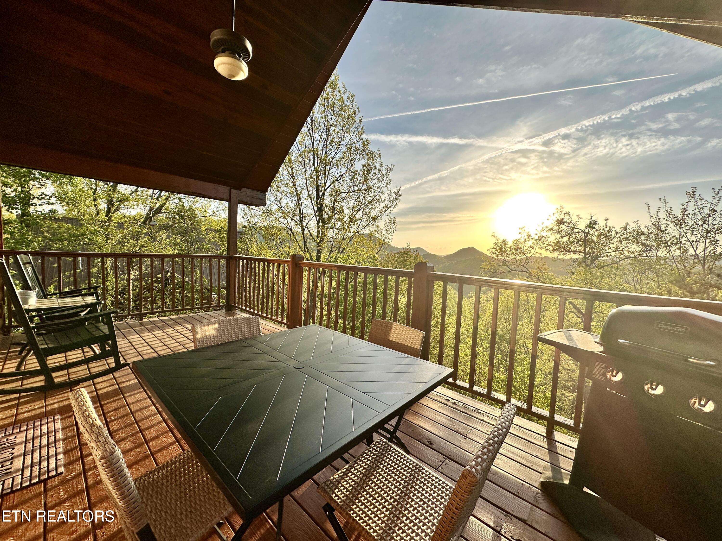 2545 Raccoon Hollow Way Sevierville TN 37862