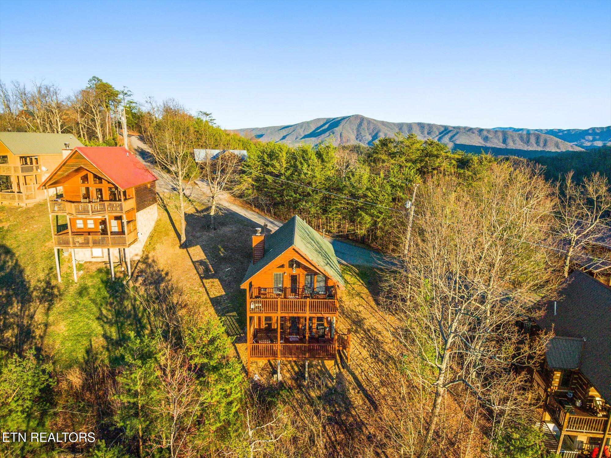 2545 Raccoon Hollow Way Sevierville TN 37862