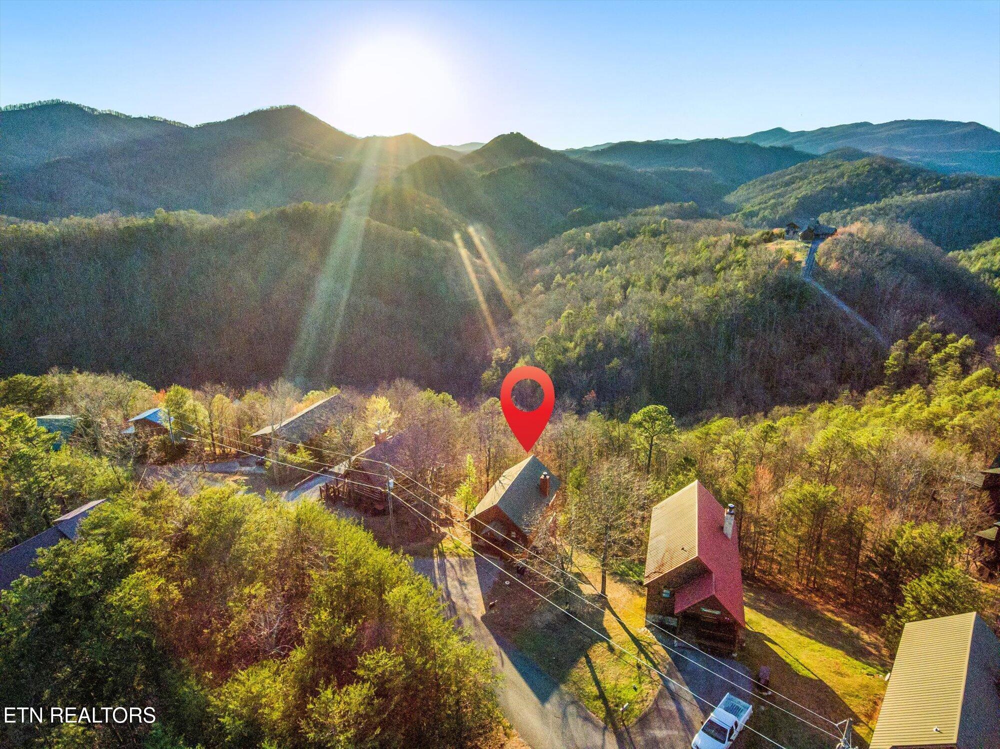 2545 Raccoon Hollow Way Sevierville TN 37862