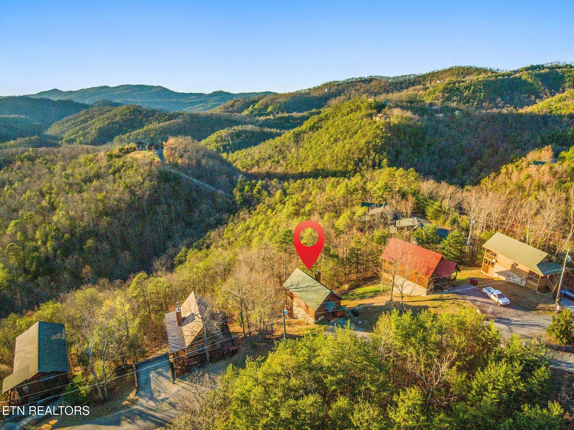 2545 Raccoon Hollow Way Sevierville TN 37862