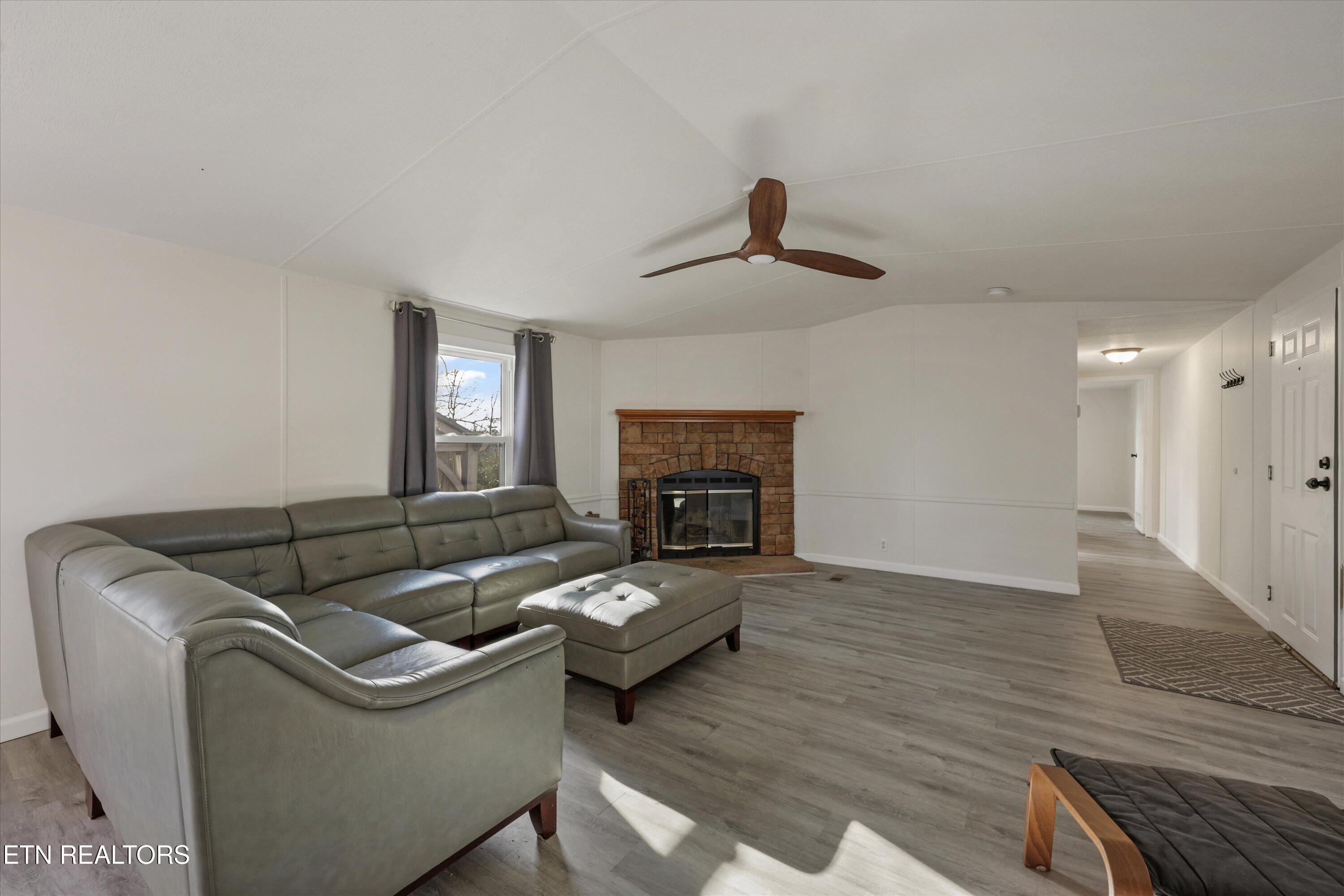 1729 Walnut Hill Lane Sevierville TN 37876