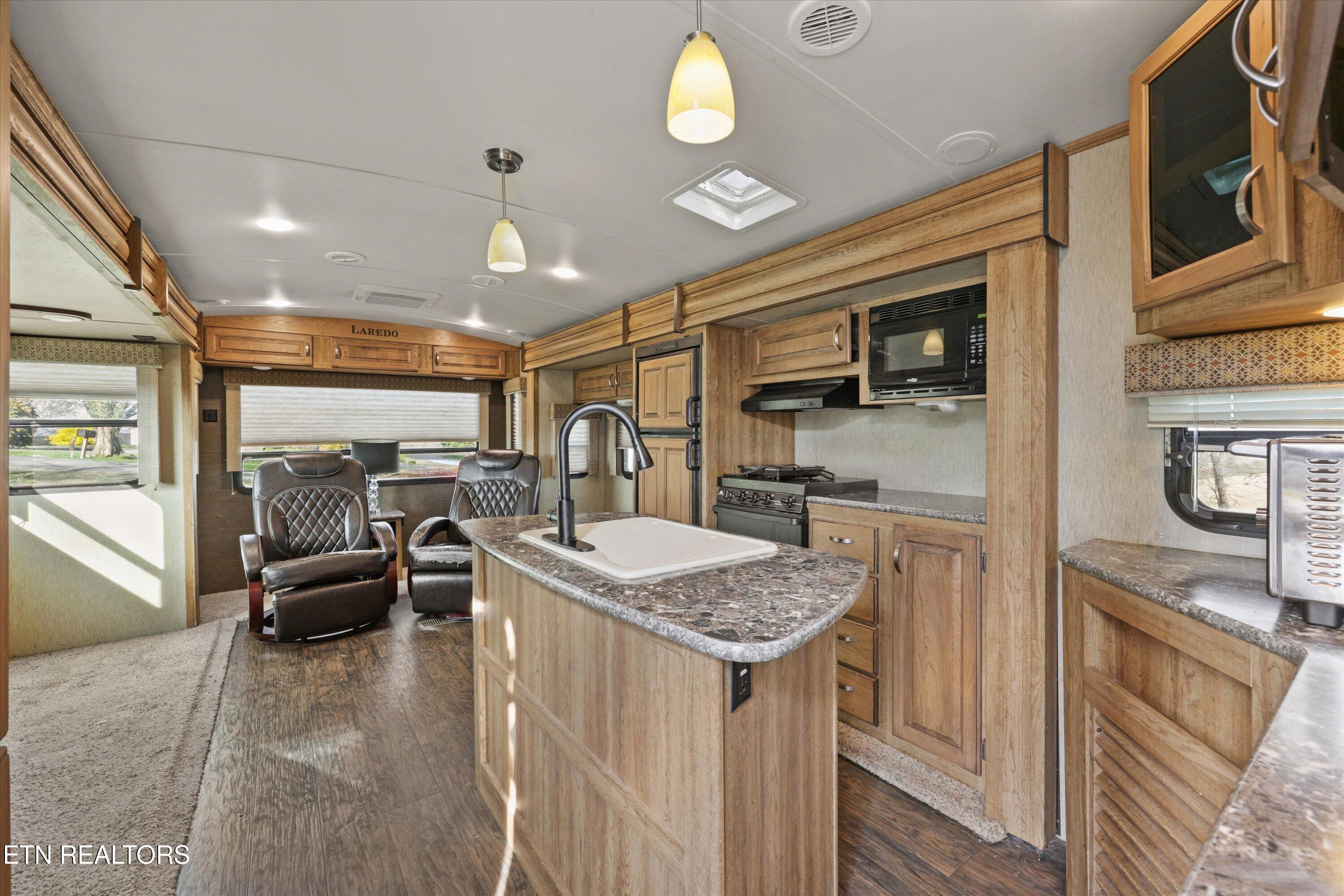 1729 Walnut Hill Lane Sevierville TN 37876