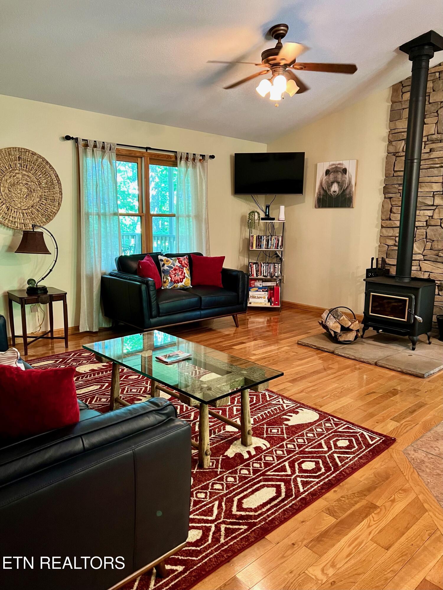 6814 Flats Road Tallassee TN 37878