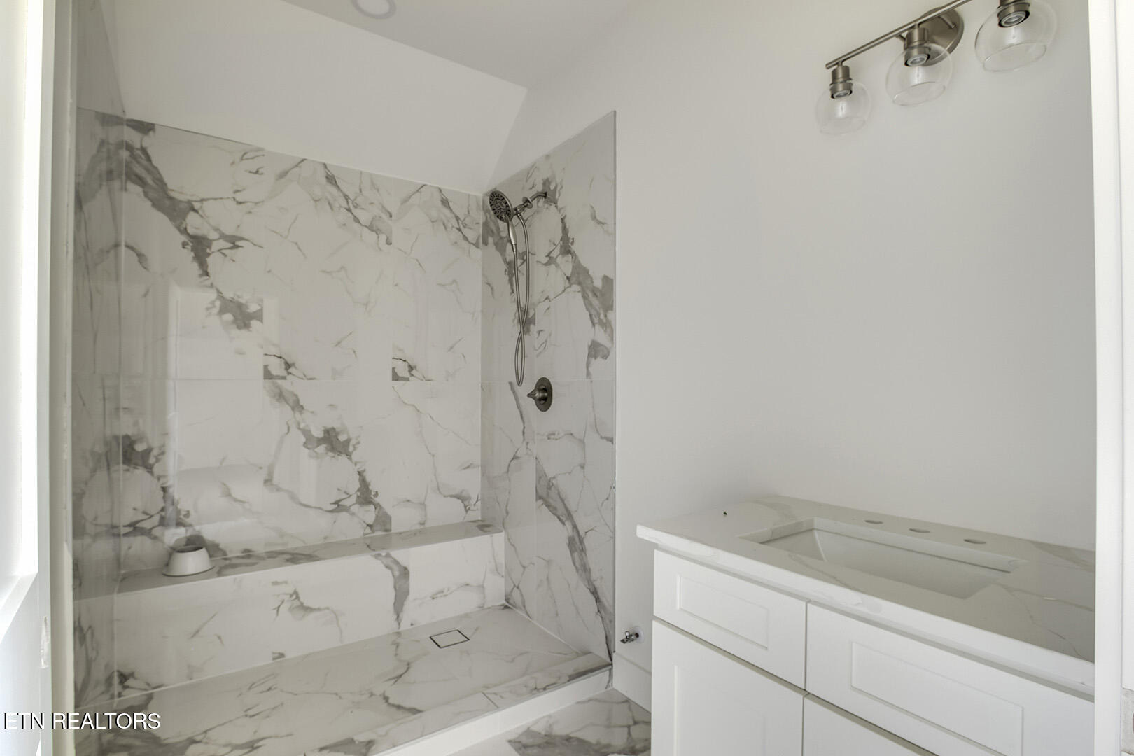 542 River Road Loudon TN 37774