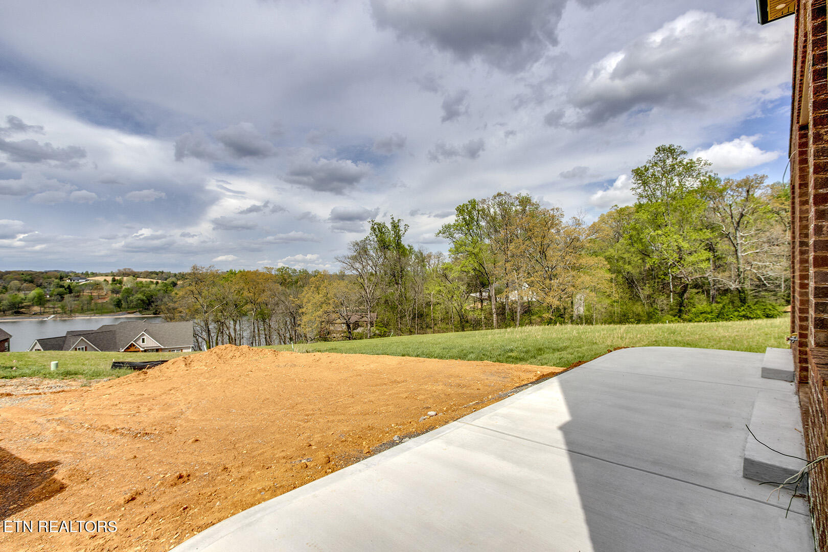 542 River Road Loudon TN 37774