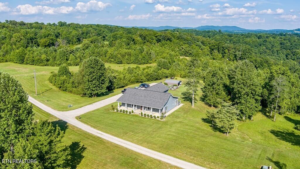 171 Lakeview Circle Byrdstown TN 38549