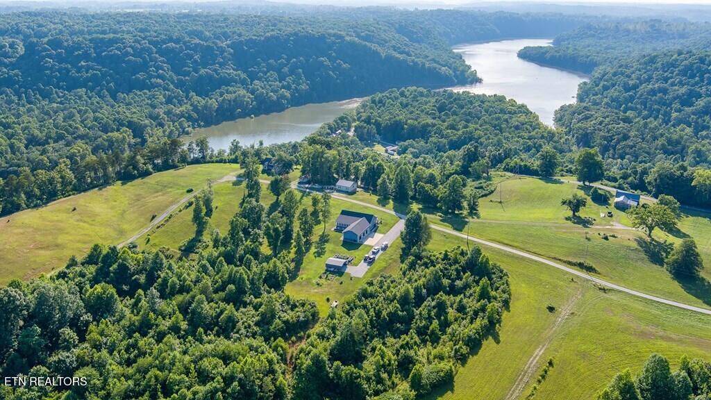 171 Lakeview Circle Byrdstown TN 38549