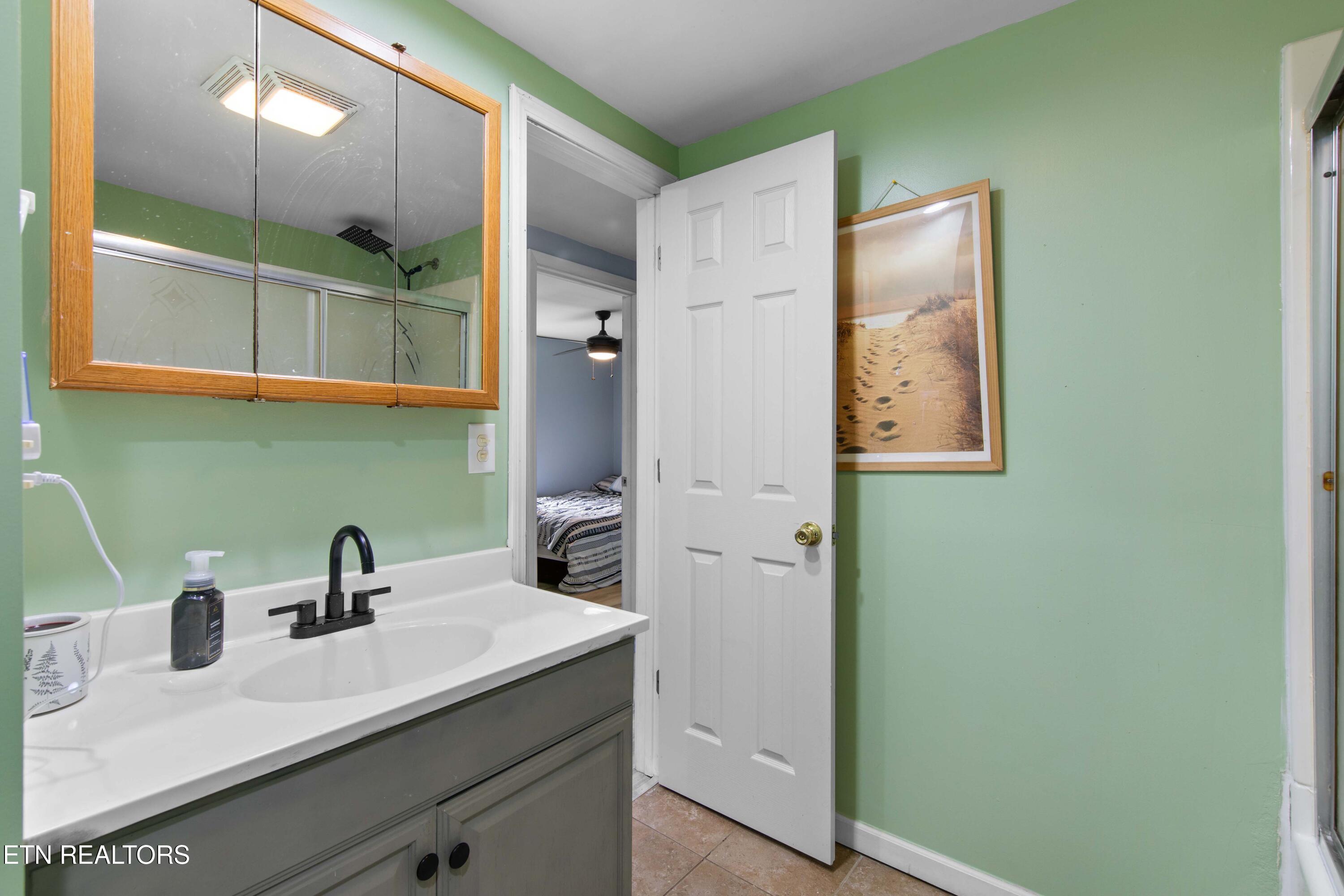 1327 Pinecrest Road Jacksboro TN 37757