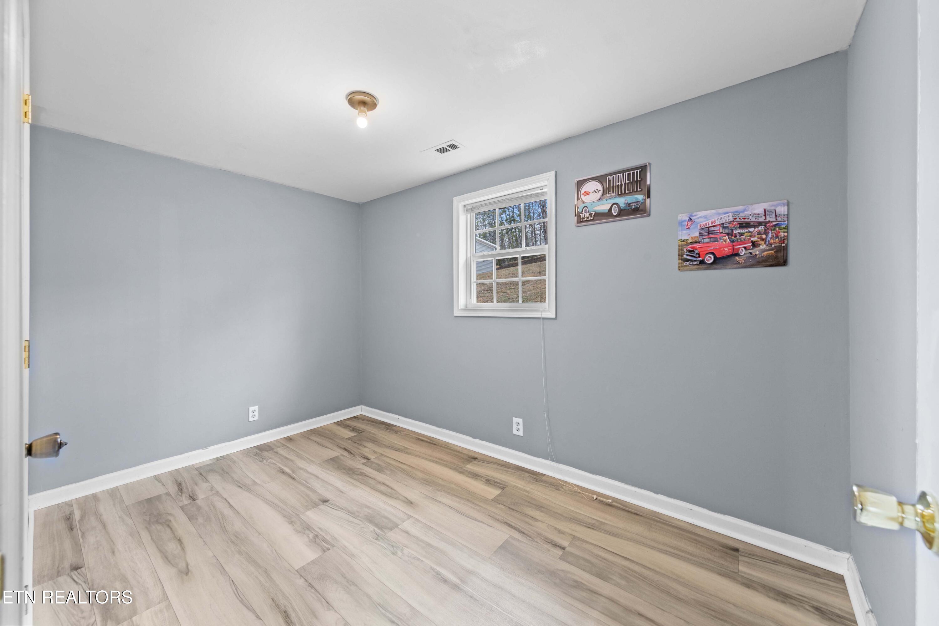 1327 Pinecrest Road Jacksboro TN 37757