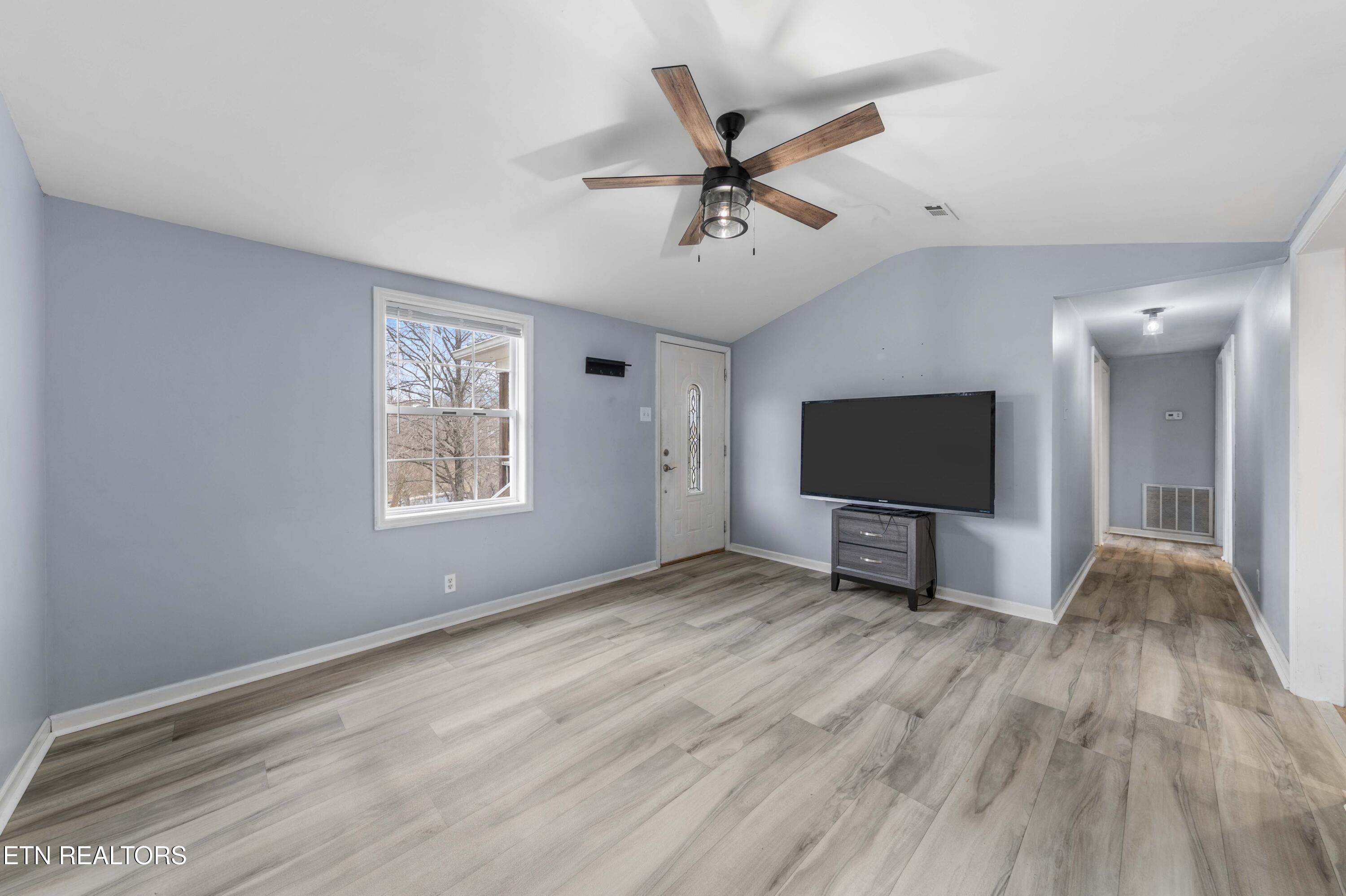 1327 Pinecrest Road Jacksboro TN 37757