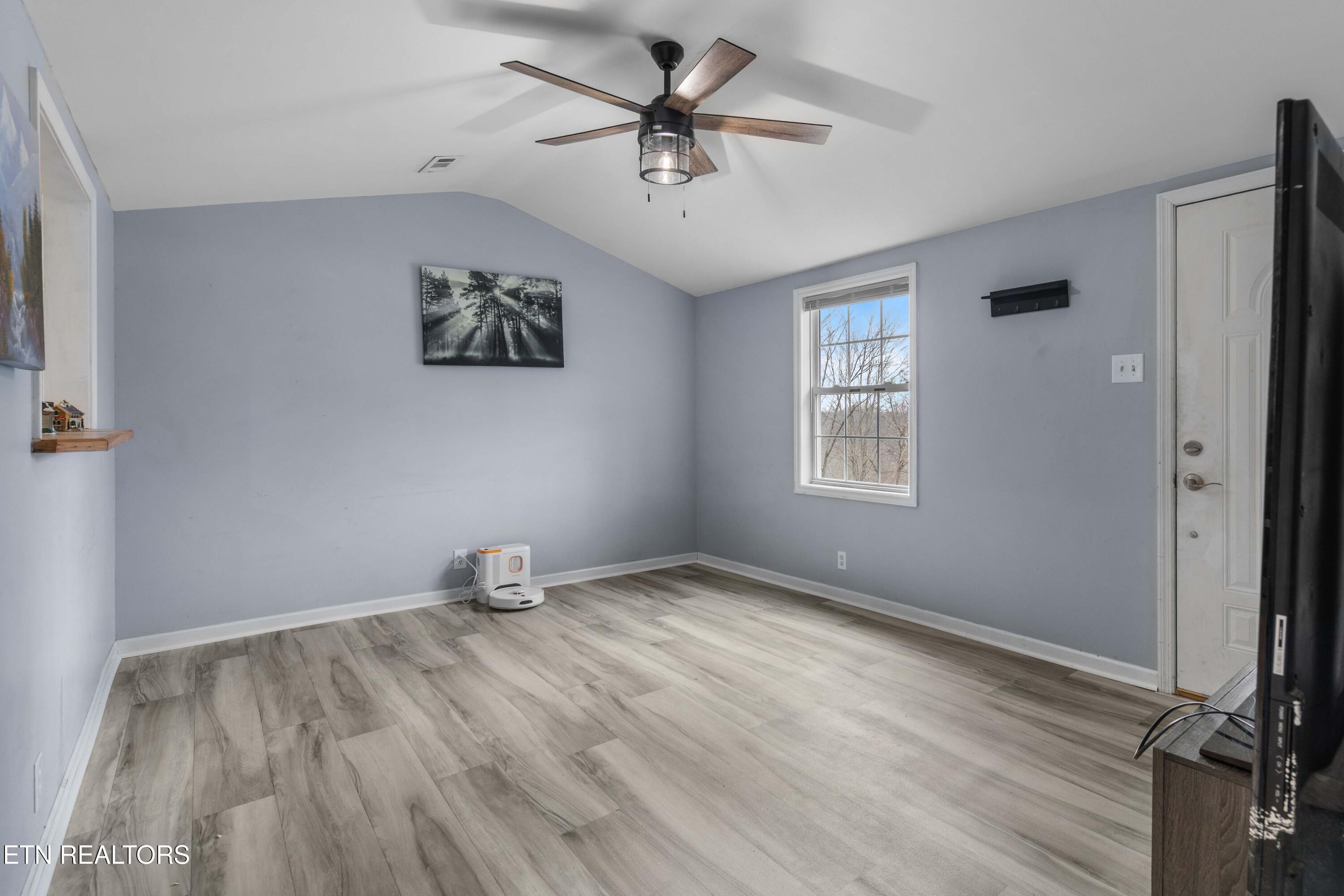 1327 Pinecrest Road Jacksboro TN 37757