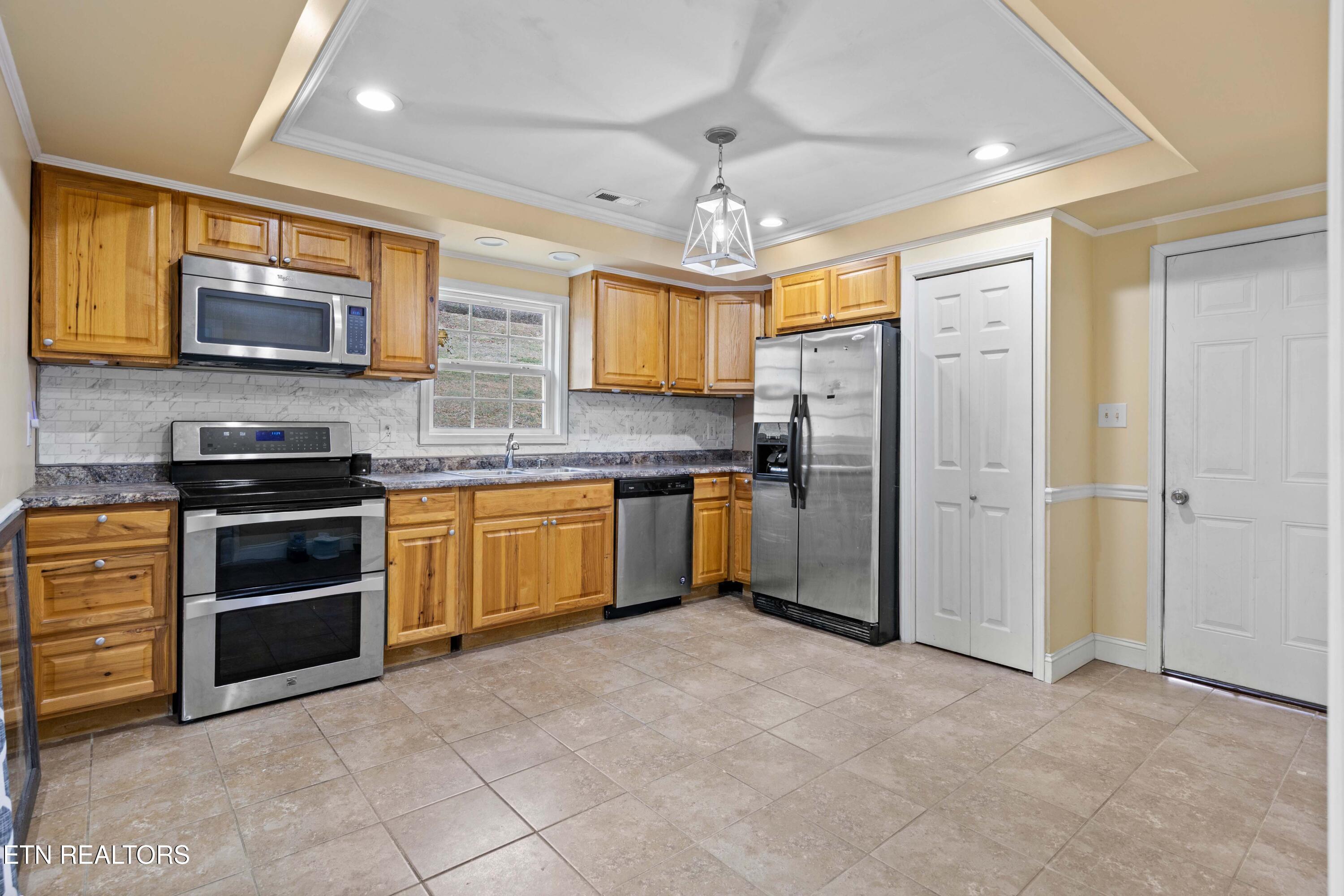 1327 Pinecrest Road Jacksboro TN 37757