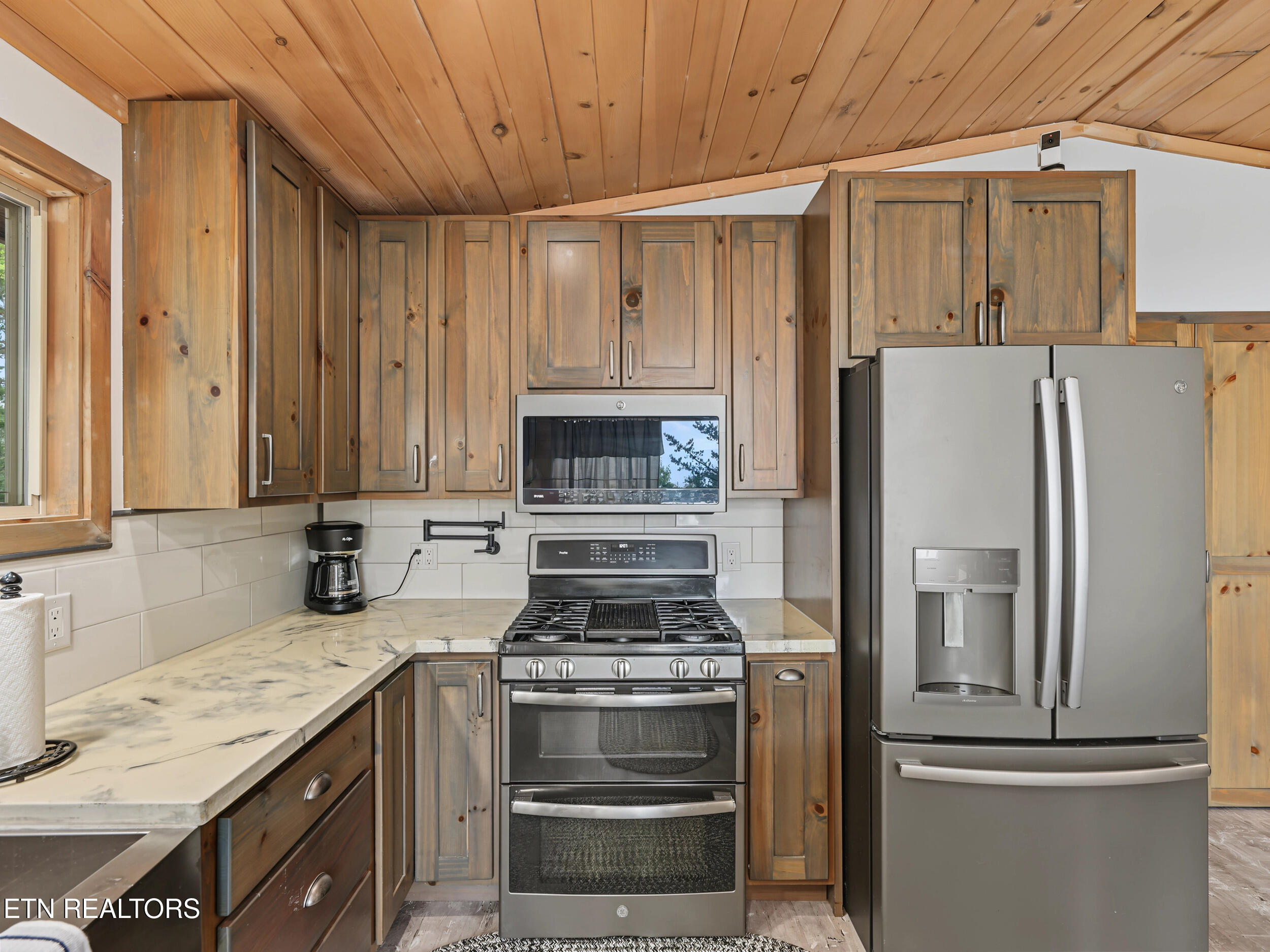 1001 Old Laurel Lane Sevierville TN 37876