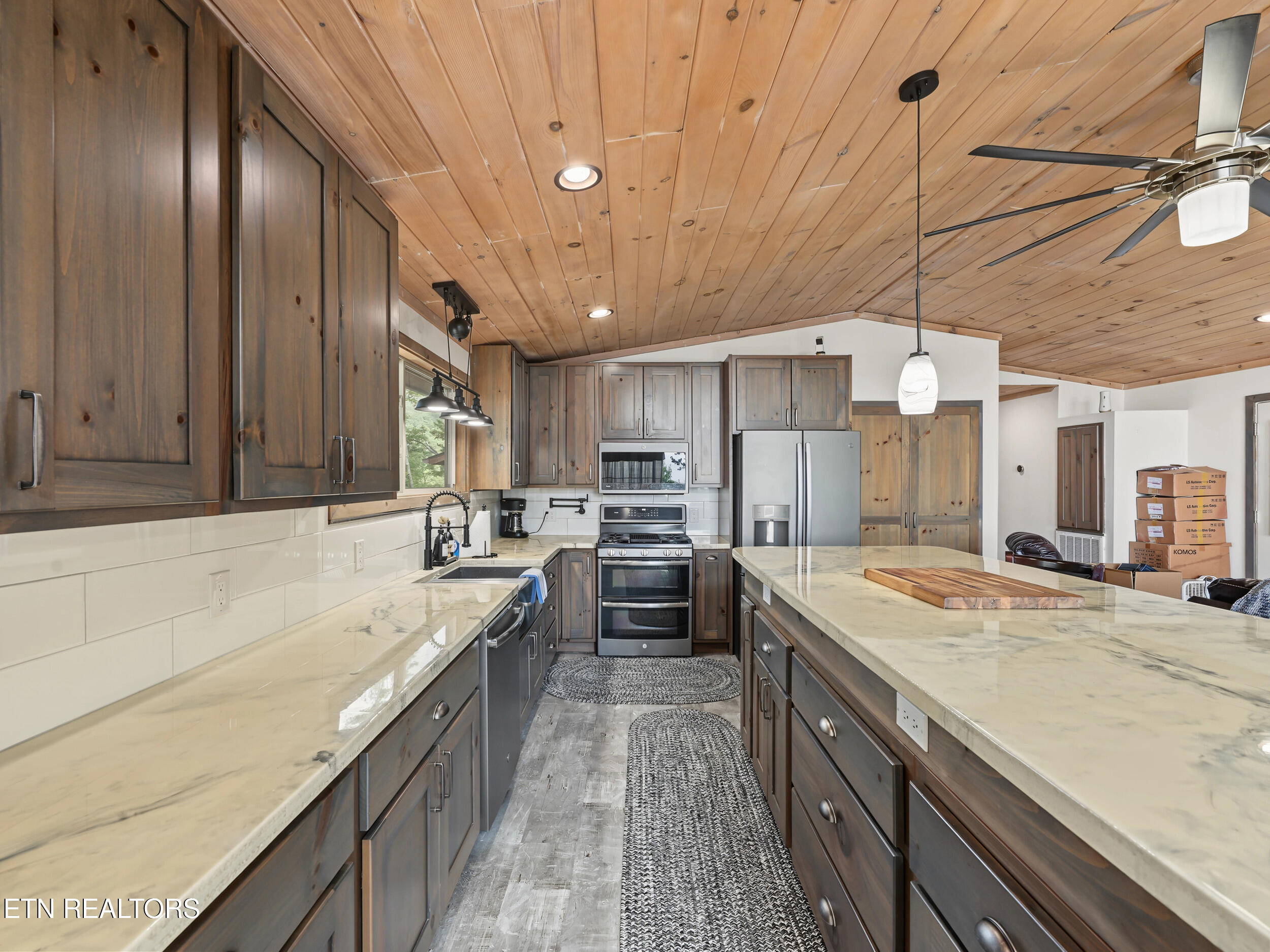 1001 Old Laurel Lane Sevierville TN 37876