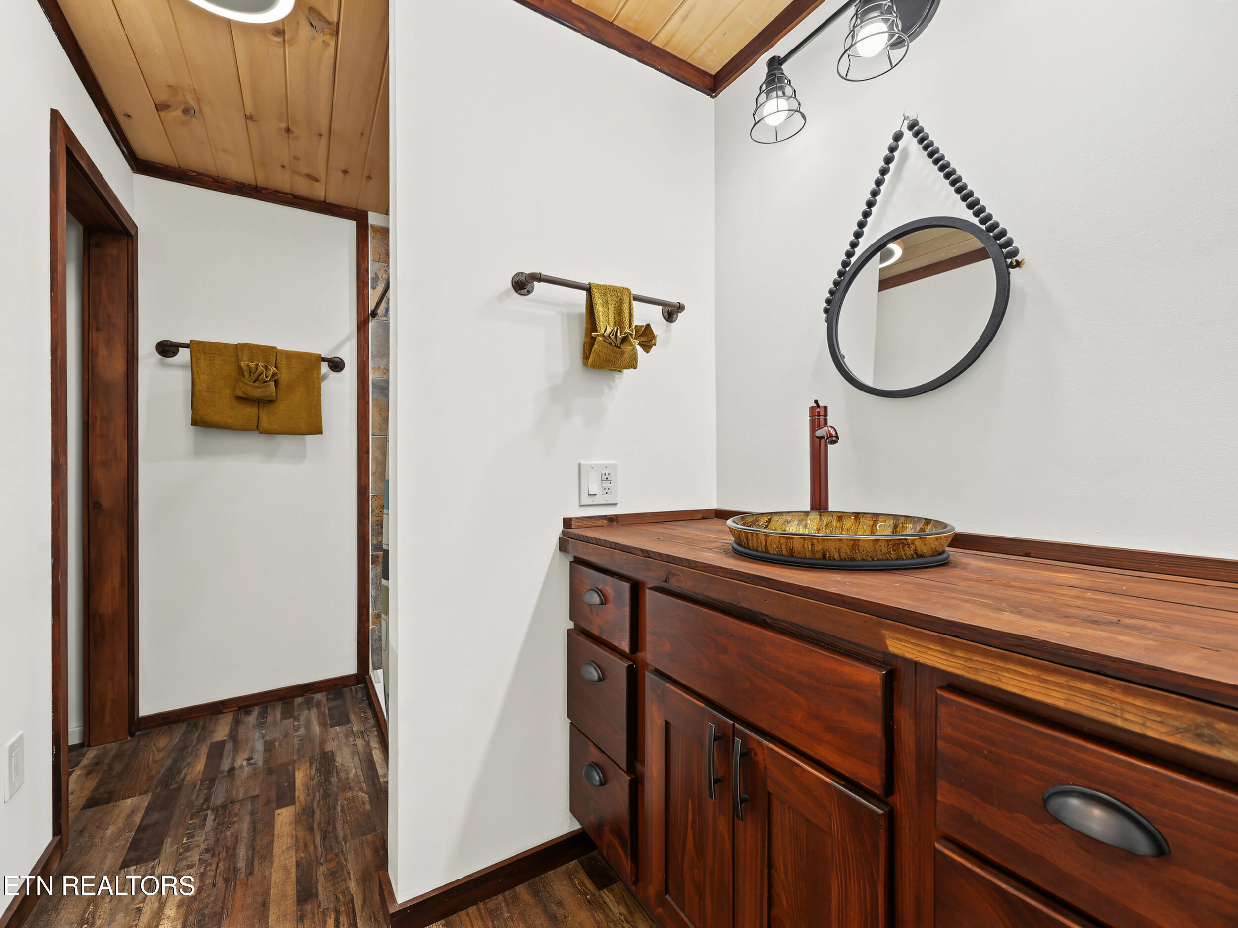 1001 Old Laurel Lane Sevierville TN 37876