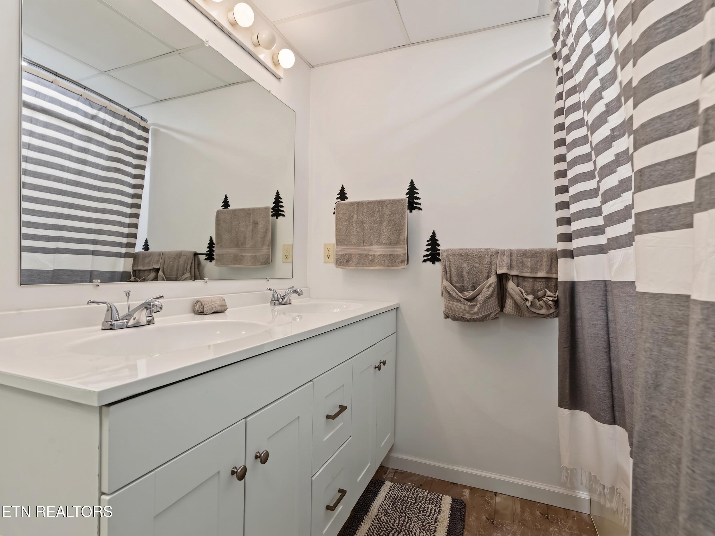 1001 Old Laurel Lane Sevierville TN 37876