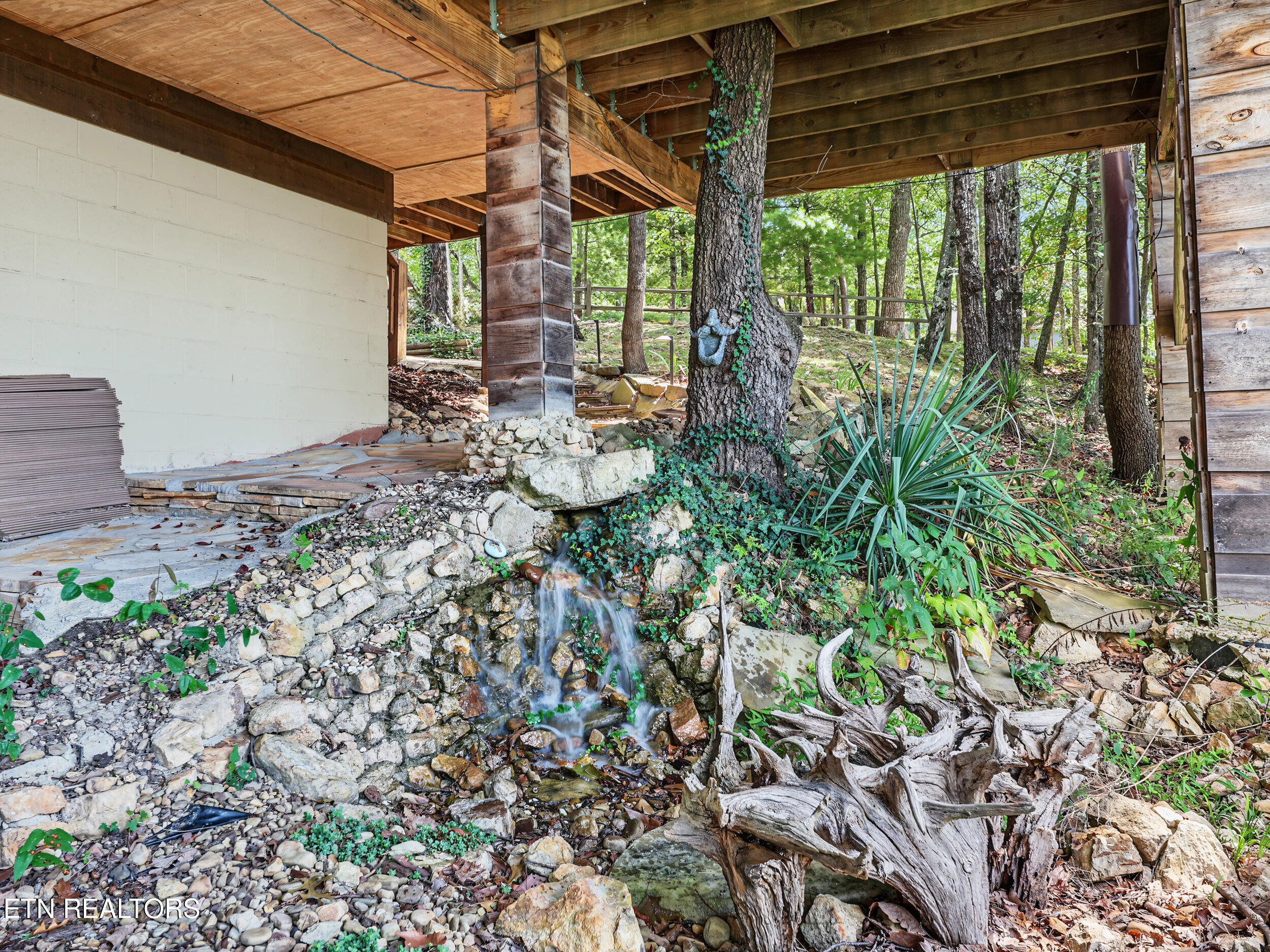 1001 Old Laurel Lane Sevierville TN 37876