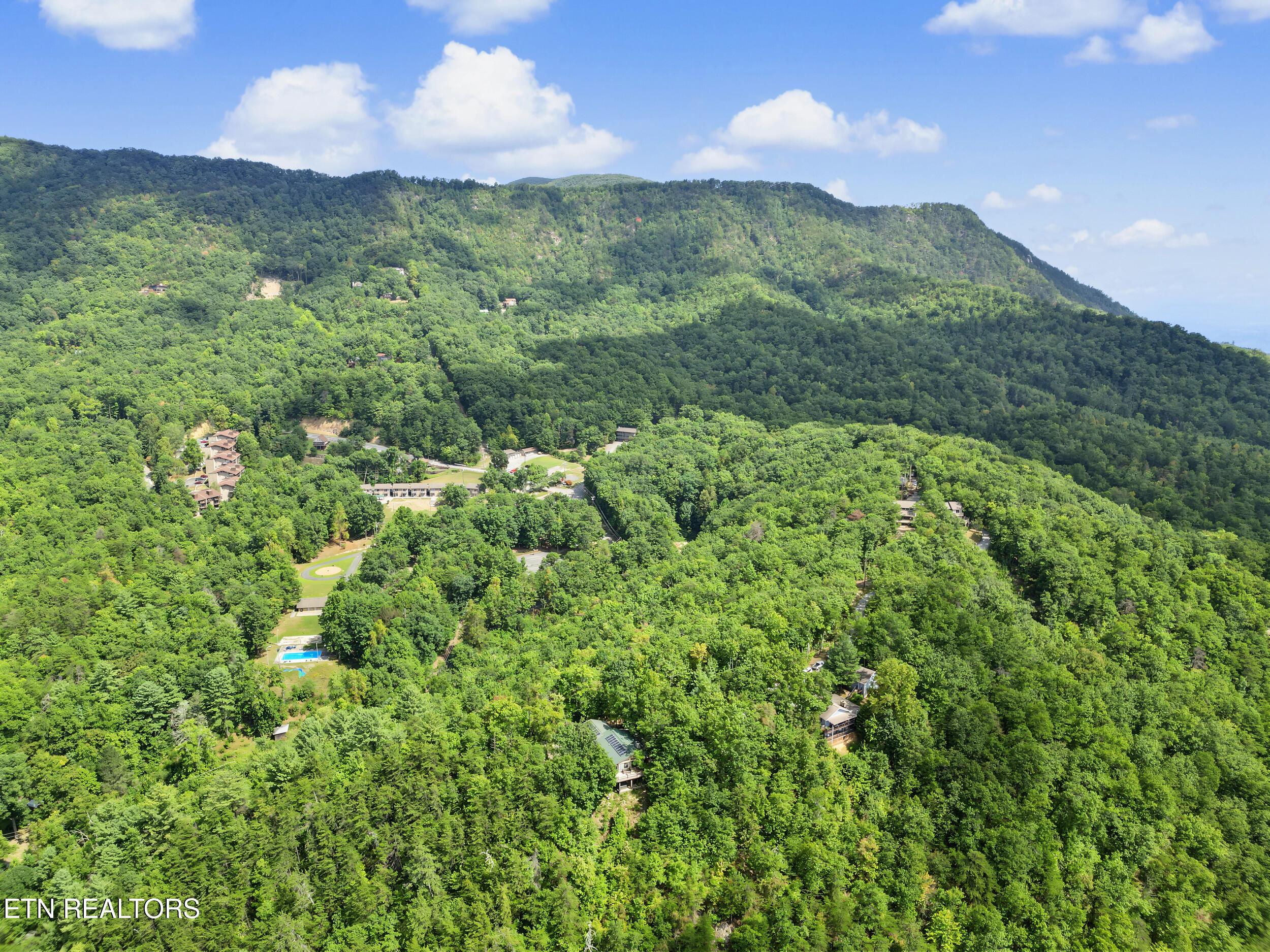 1001 Old Laurel Lane Sevierville TN 37876