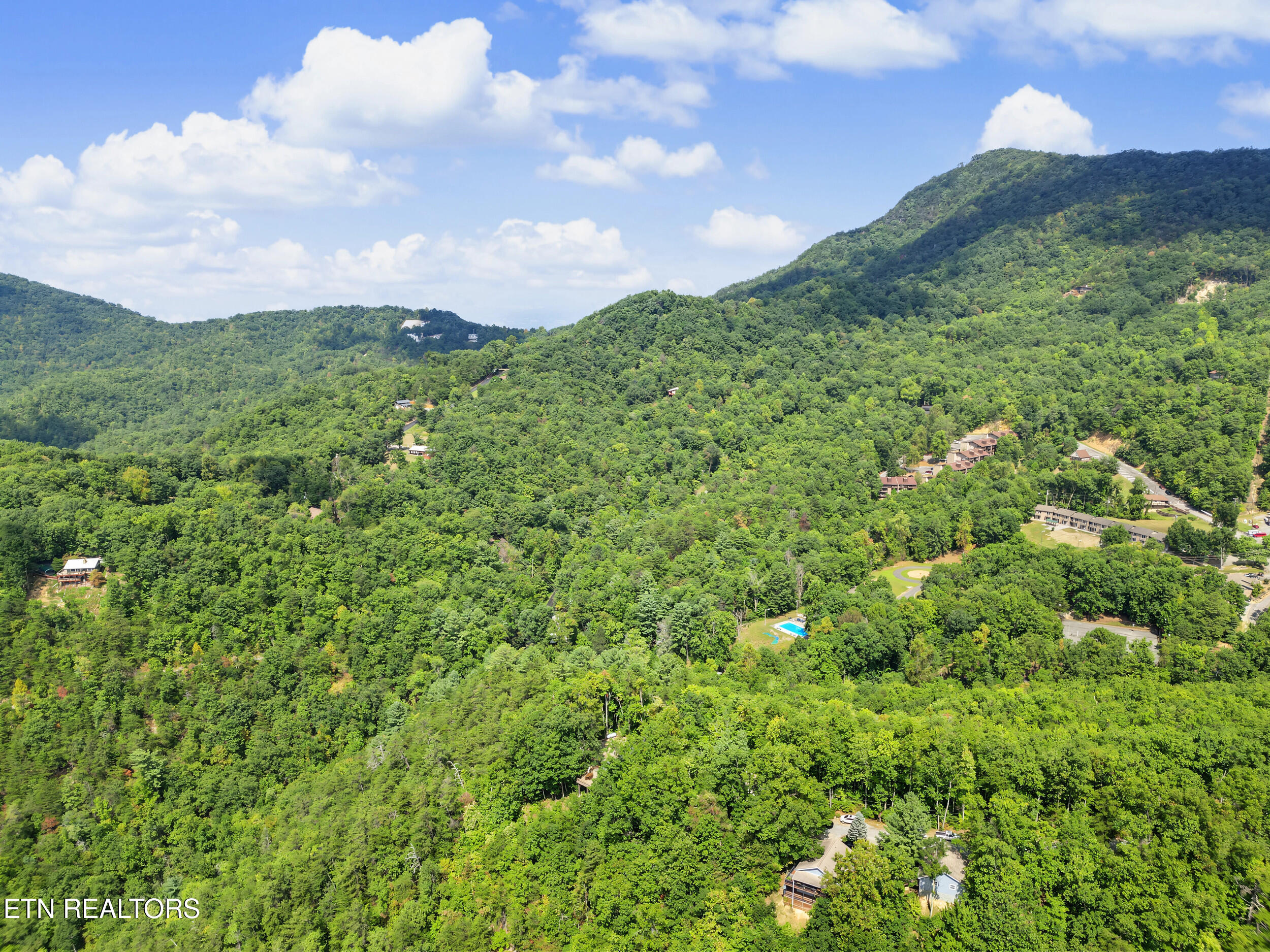 1001 Old Laurel Lane Sevierville TN 37876