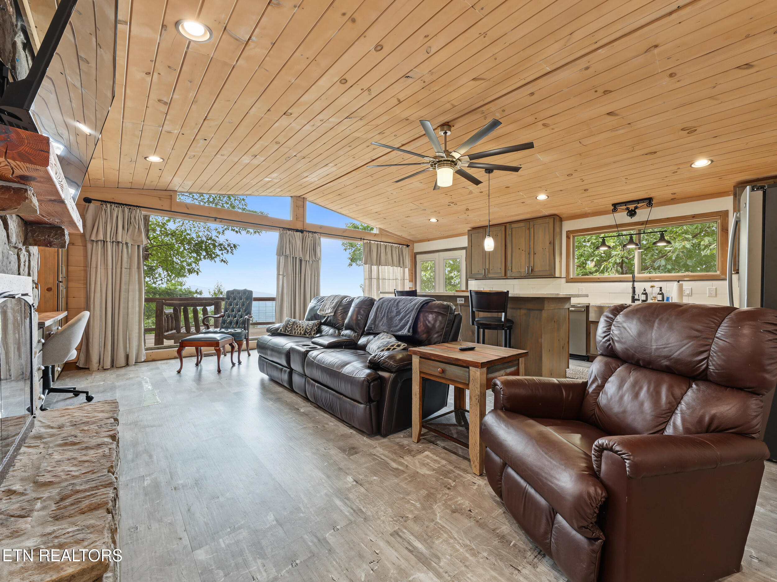 1001 Old Laurel Lane Sevierville TN 37876