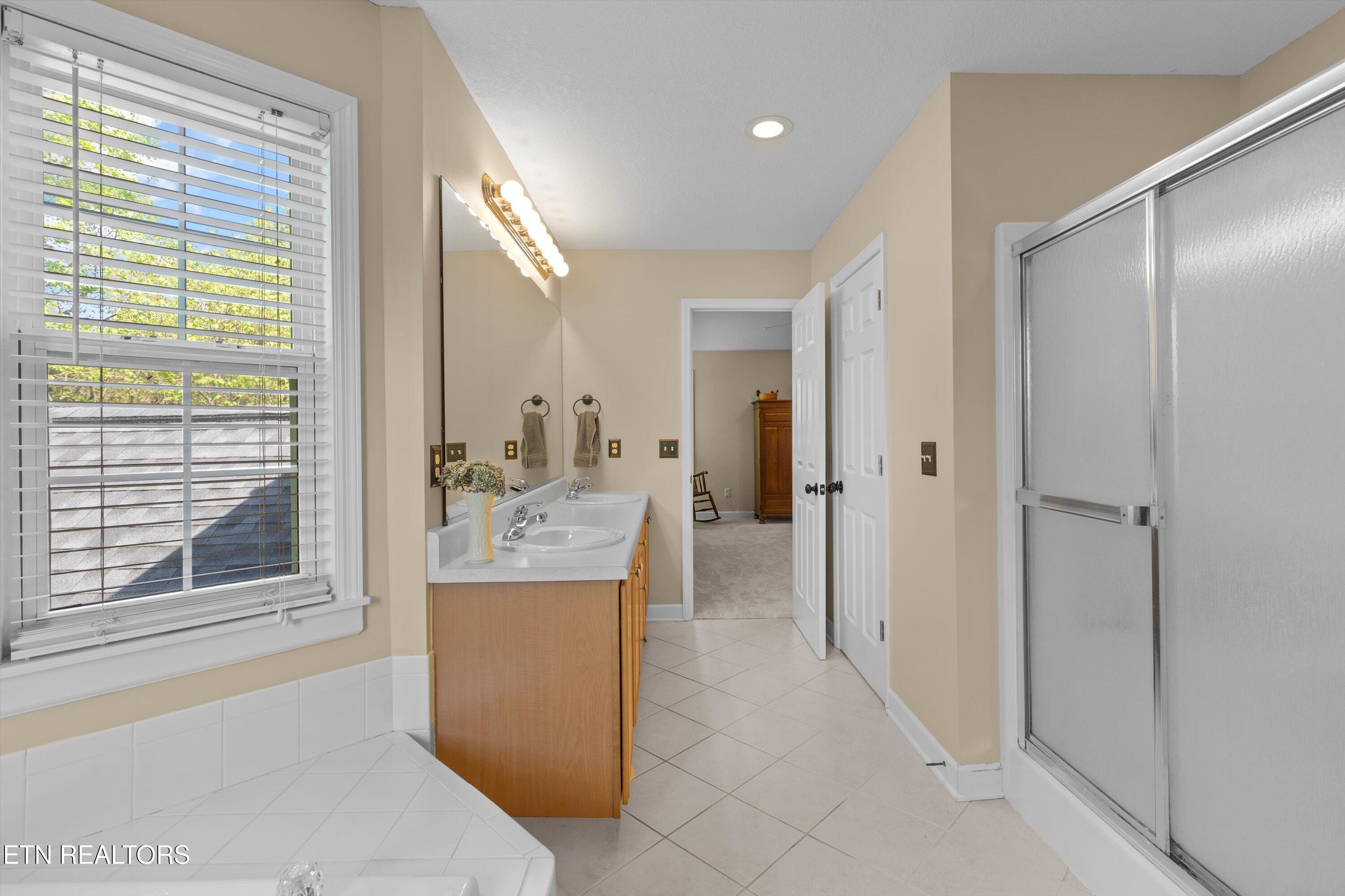 12705 Coral Reef Circle Knoxville TN 37922